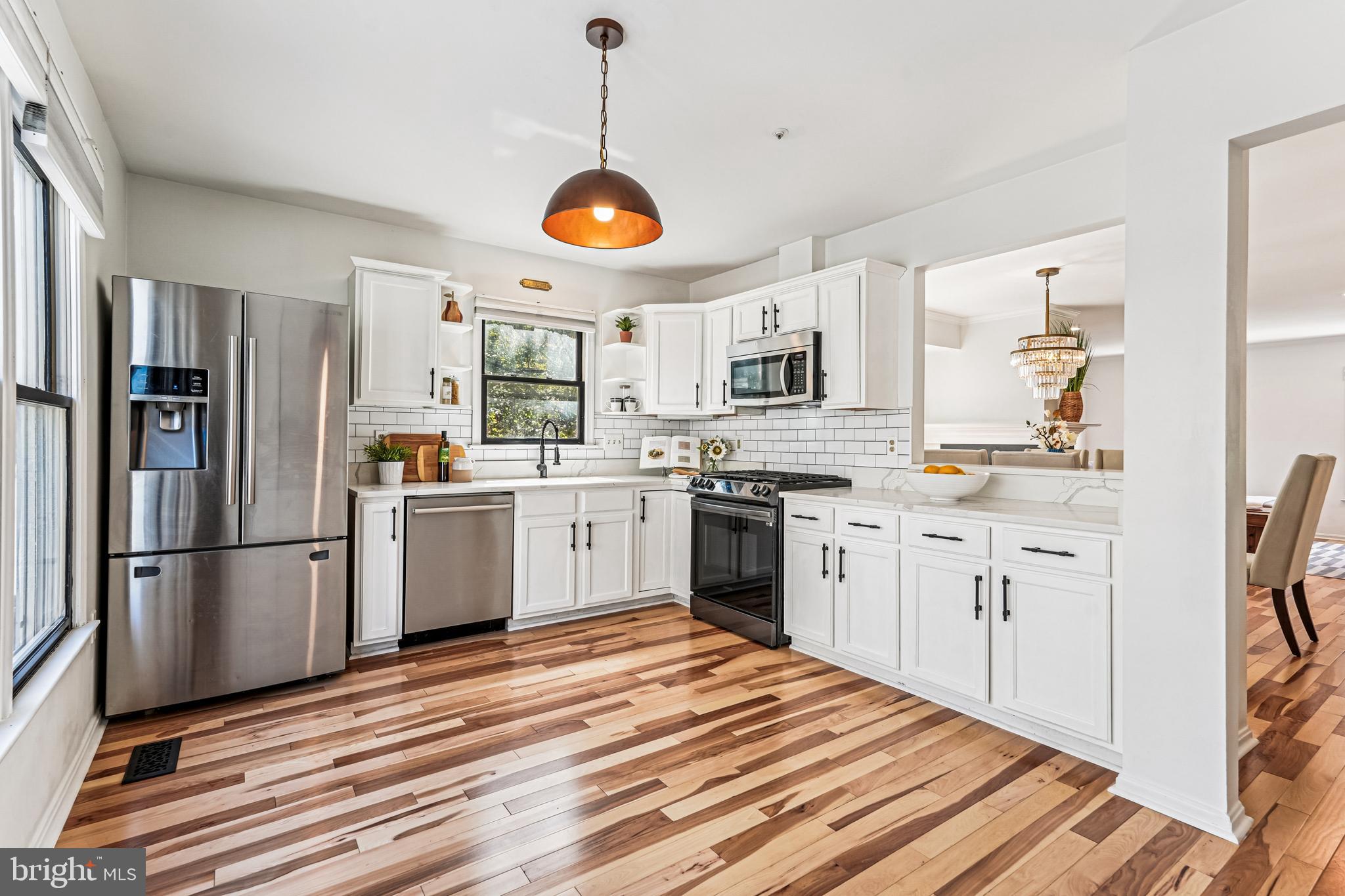 120 RIDGEPOINT PLACE