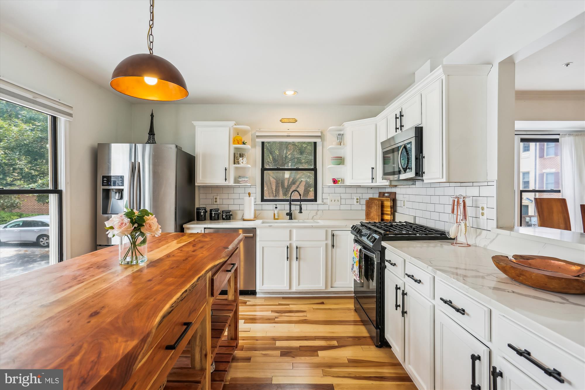 120 RIDGEPOINT PLACE