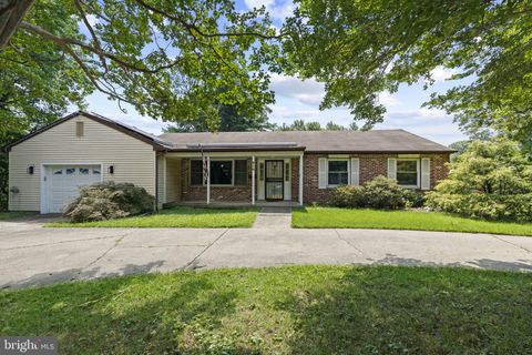 210 HIGH STREET MAPLE SHADE NJ 08052