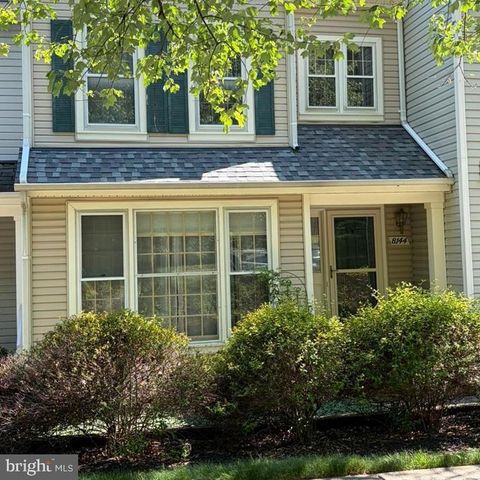 Photo of 8144 Cliffview Avenue, SPRINGFIELD, VA 22153 (MLS # VAFX2314012)