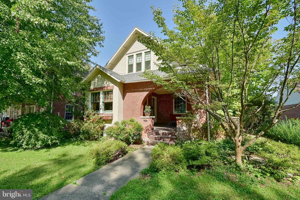 Photo of 1111 Maple Avenue, Lancaster, PA 17603 (MLS # PALA2041664)