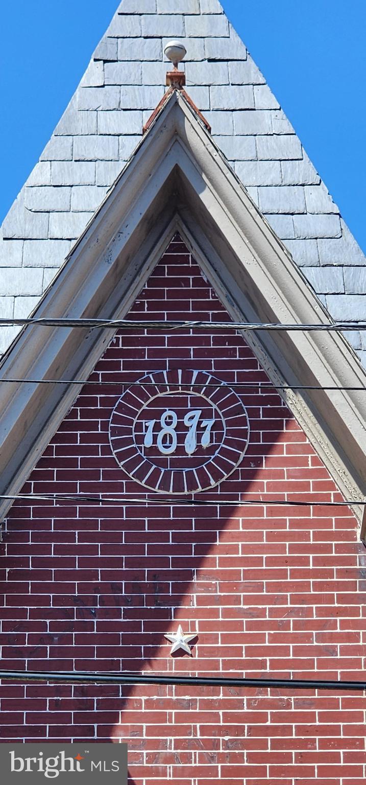 105 PEARL STREET
