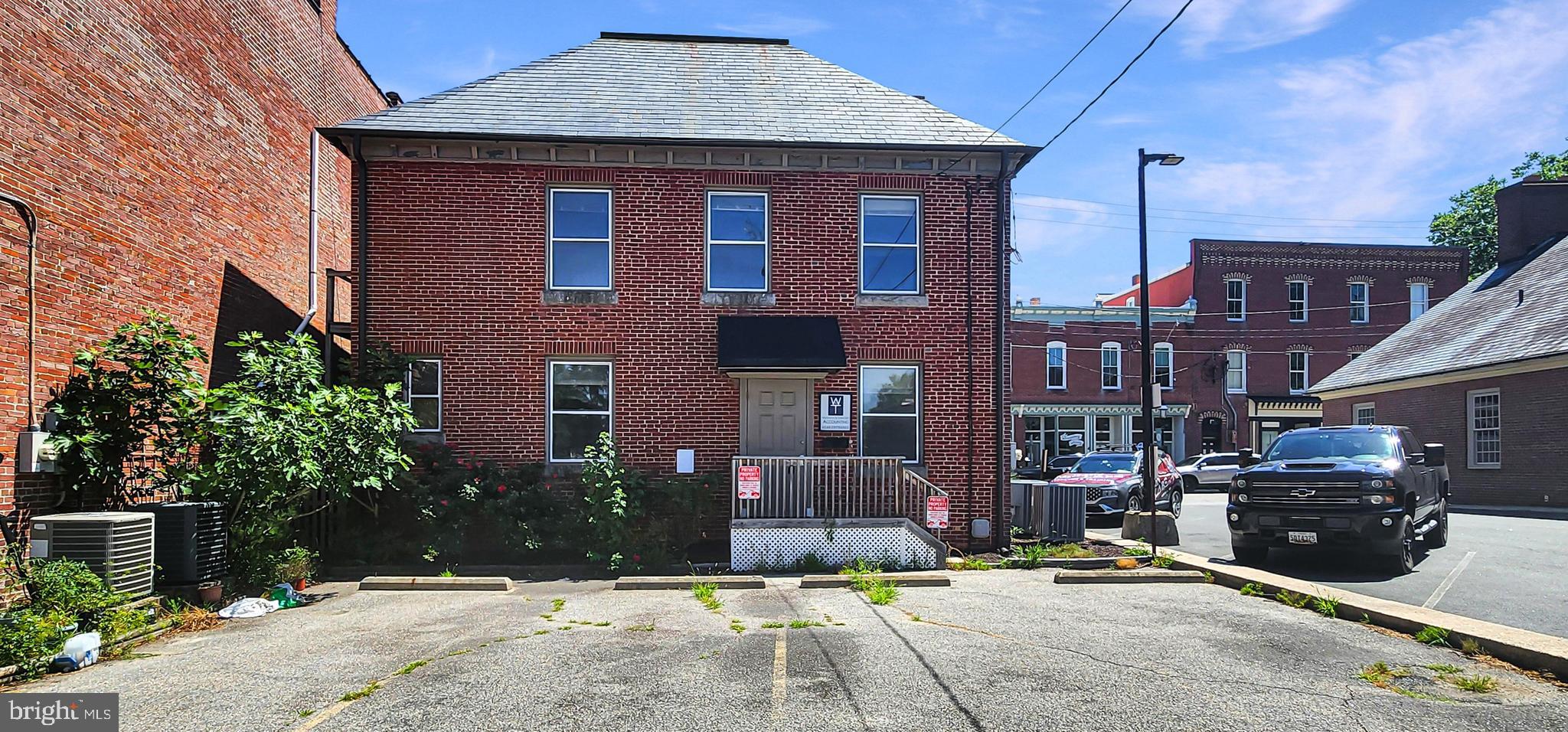 105 PEARL STREET