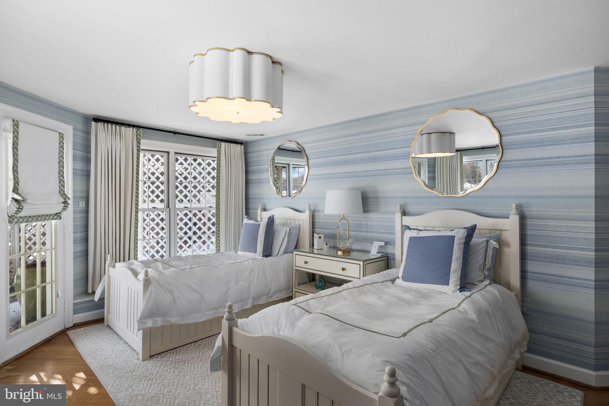 COVENANT COVE - Residential