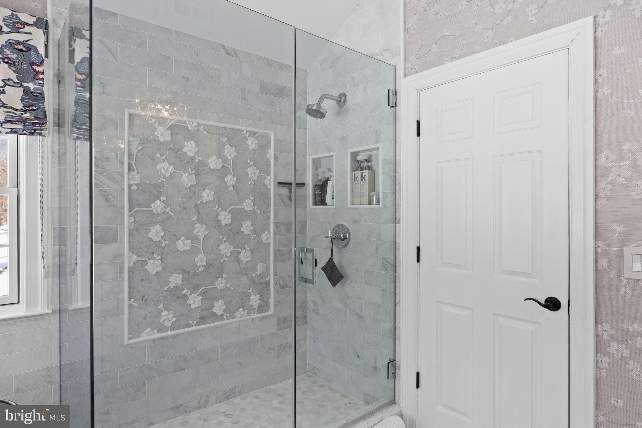 COVENANT COVE - Residential