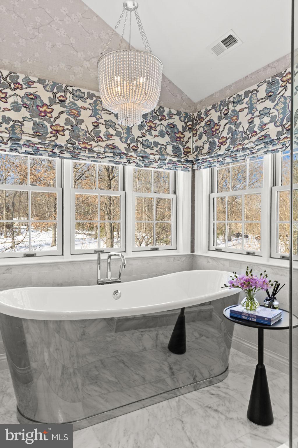 COVENANT COVE - Residential