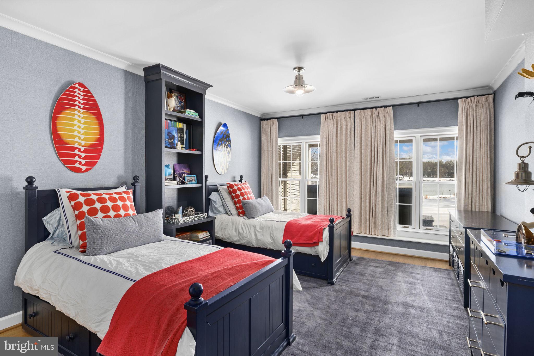 COVENANT COVE - Residential