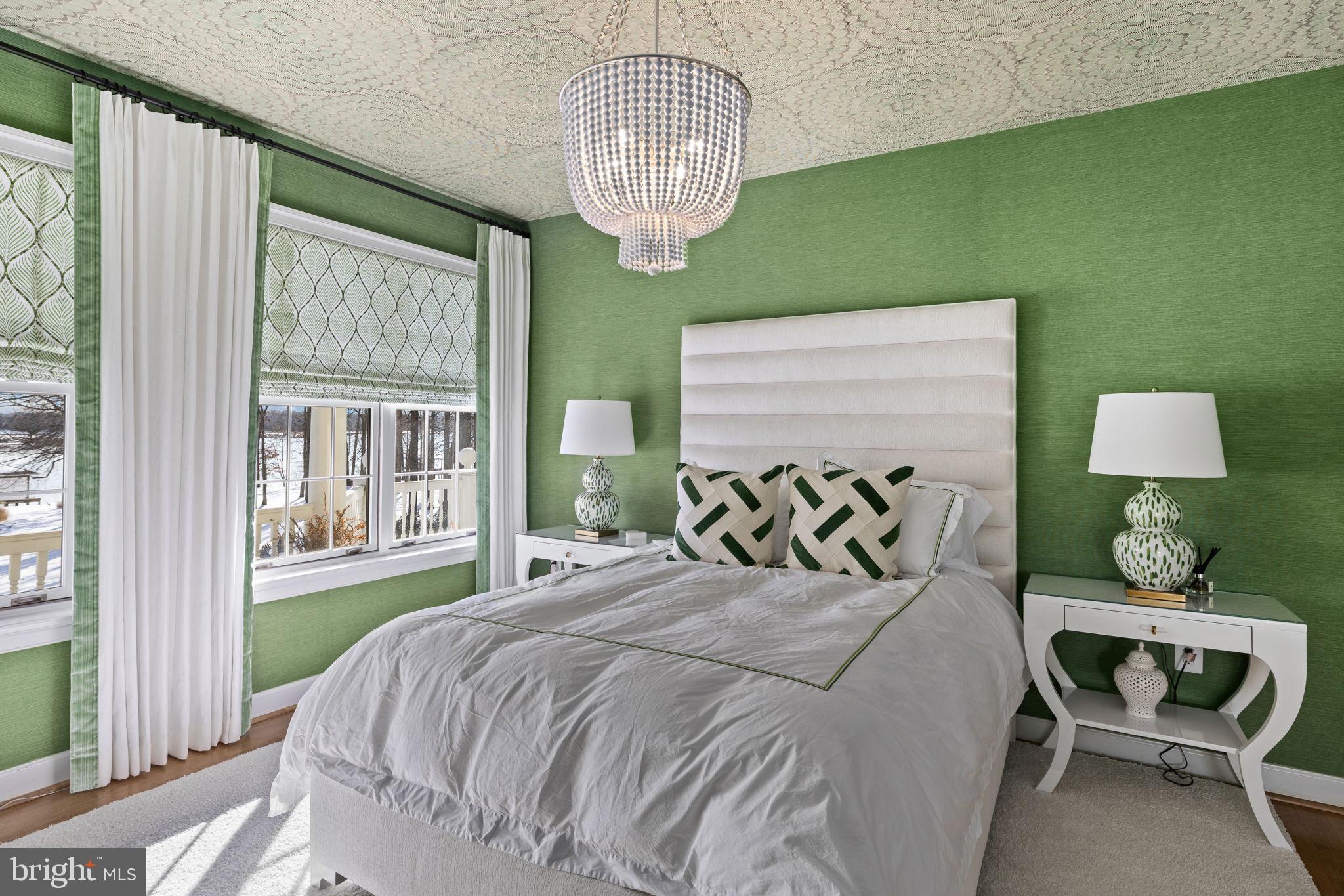 COVENANT COVE - Residential