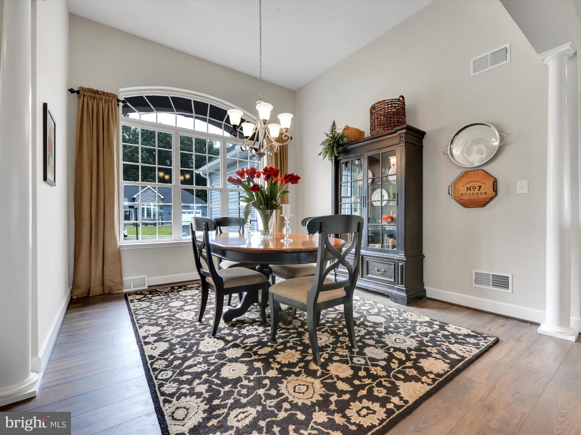 THORNBURY HUNT II - Residential