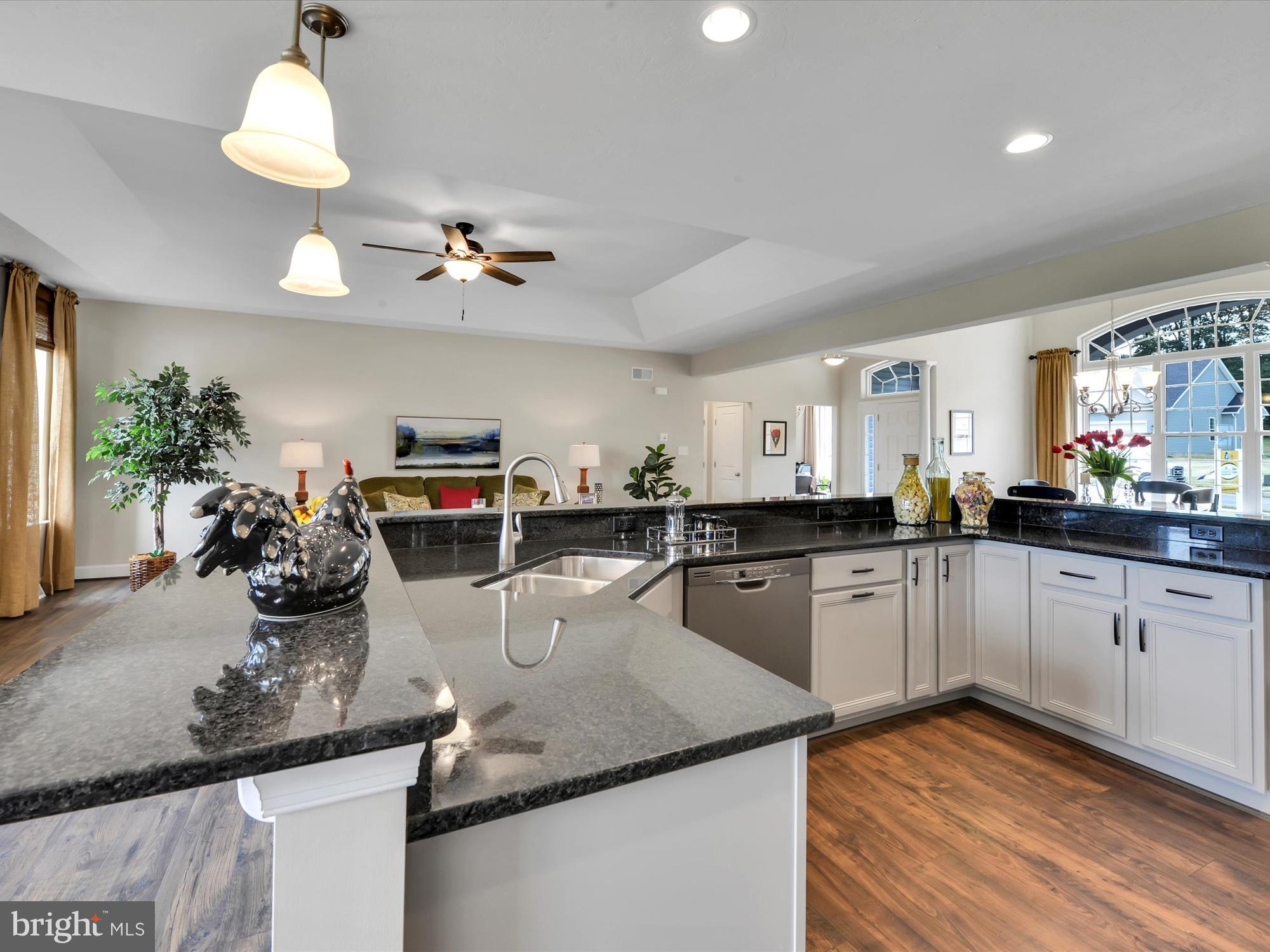 THORNBURY HUNT II - Residential