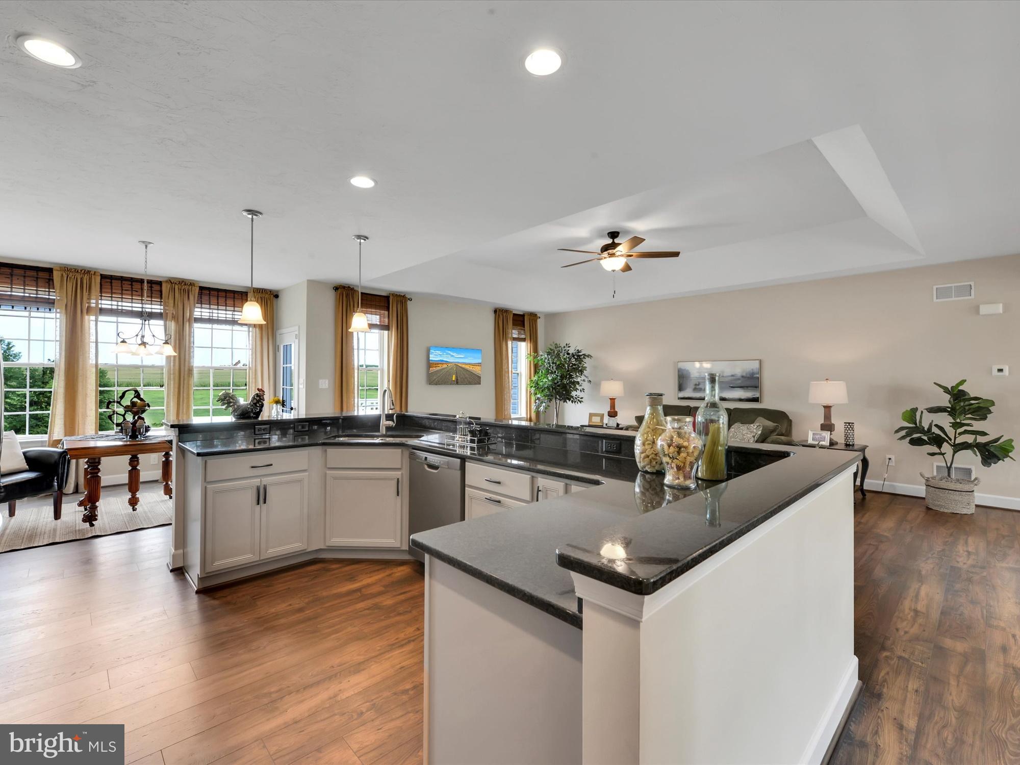 THORNBURY HUNT II - Residential