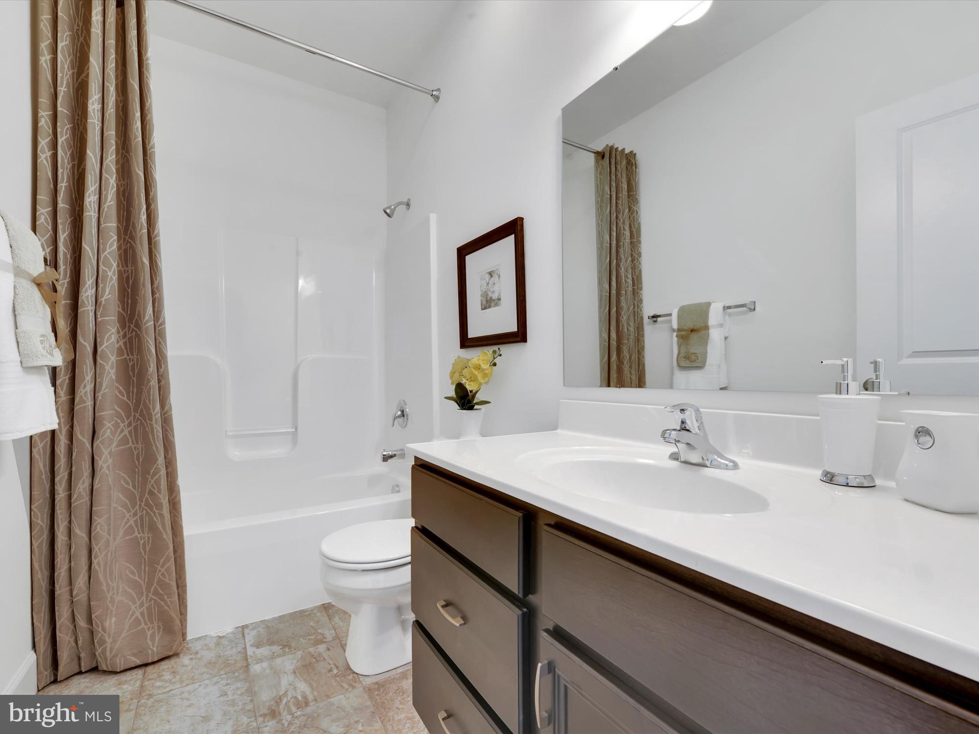 THORNBURY HUNT II - Residential