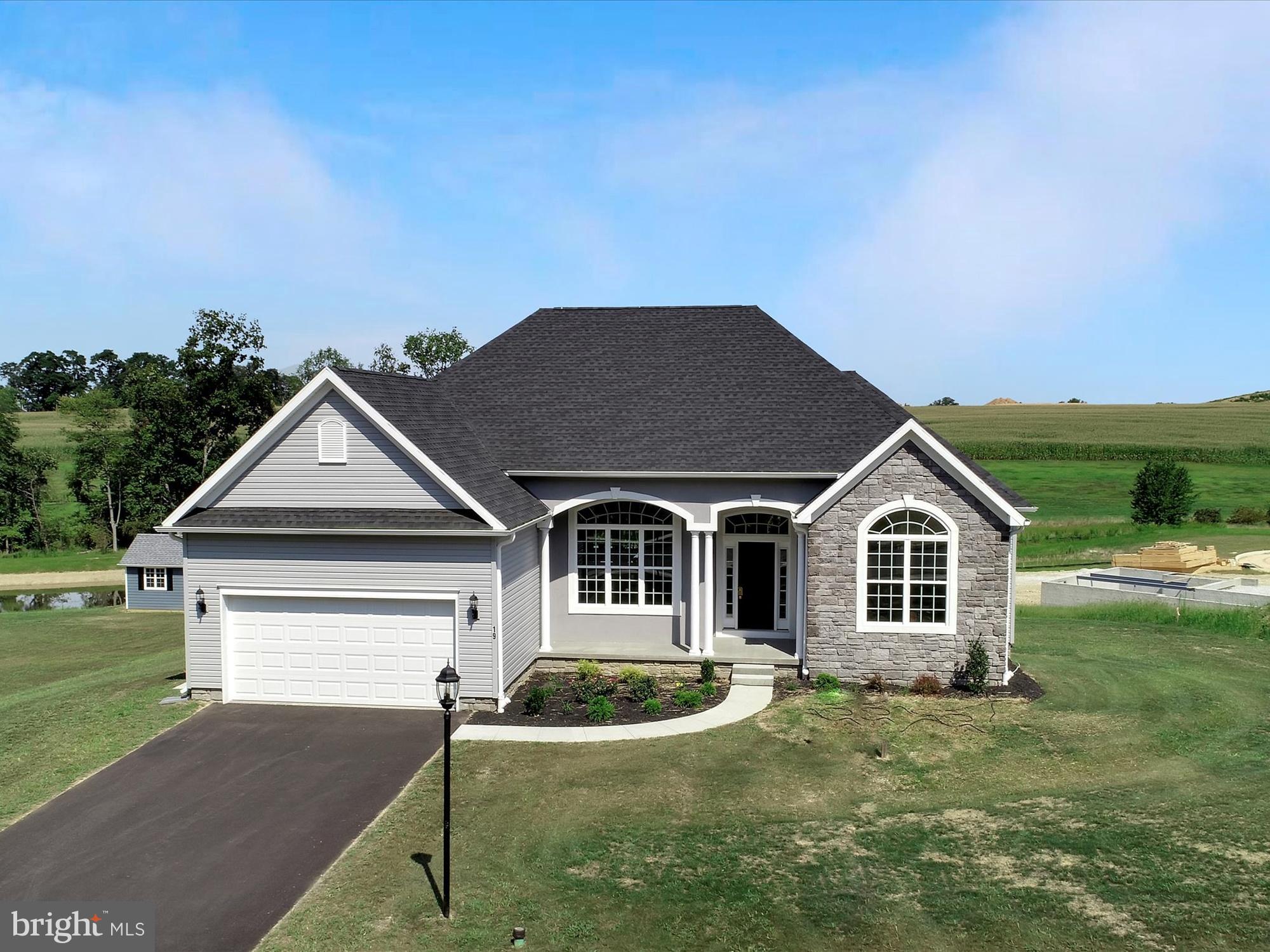 THORNBURY HUNT II - Residential