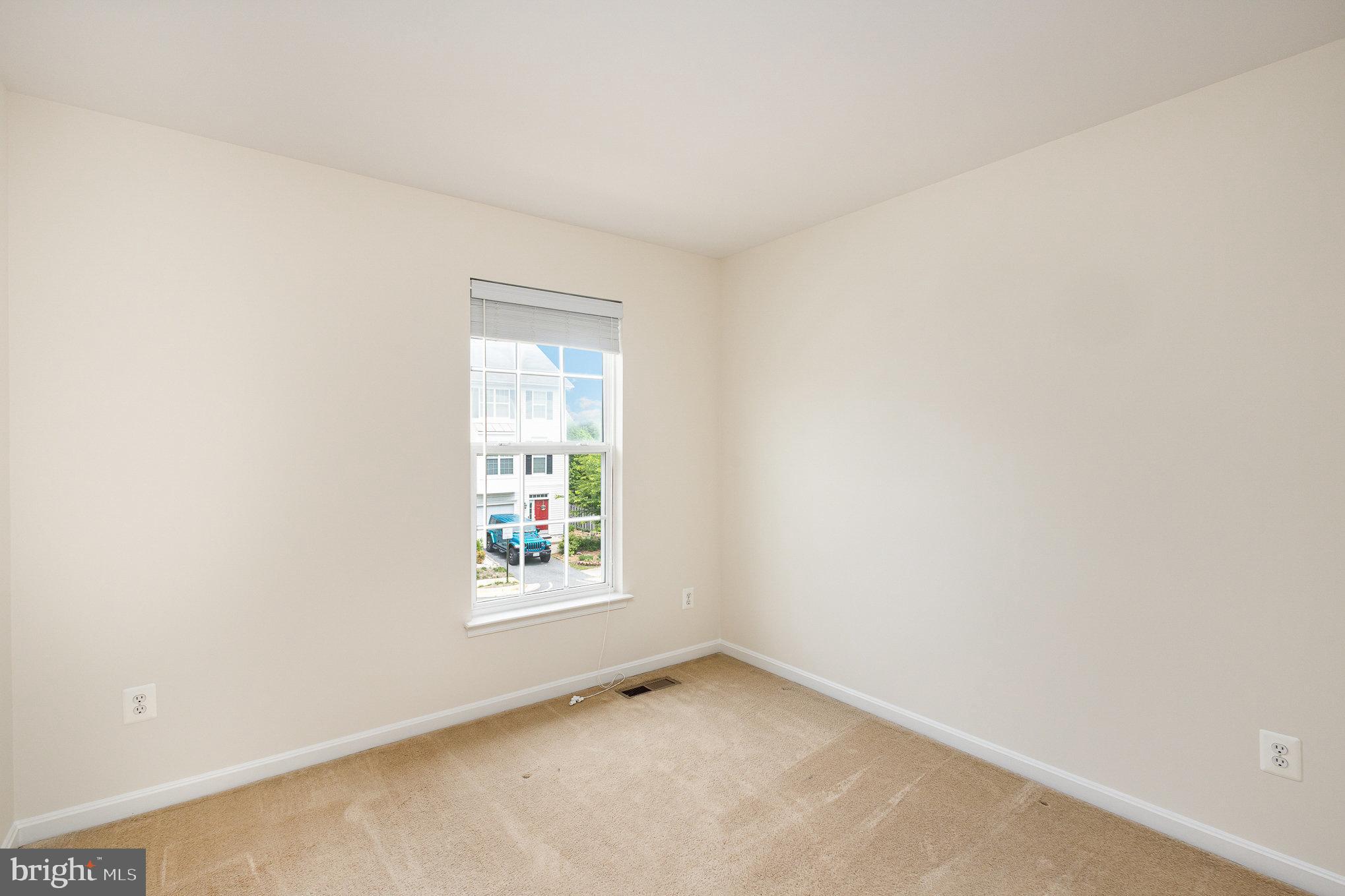 SUMMIT RIDGE - Residential Lease