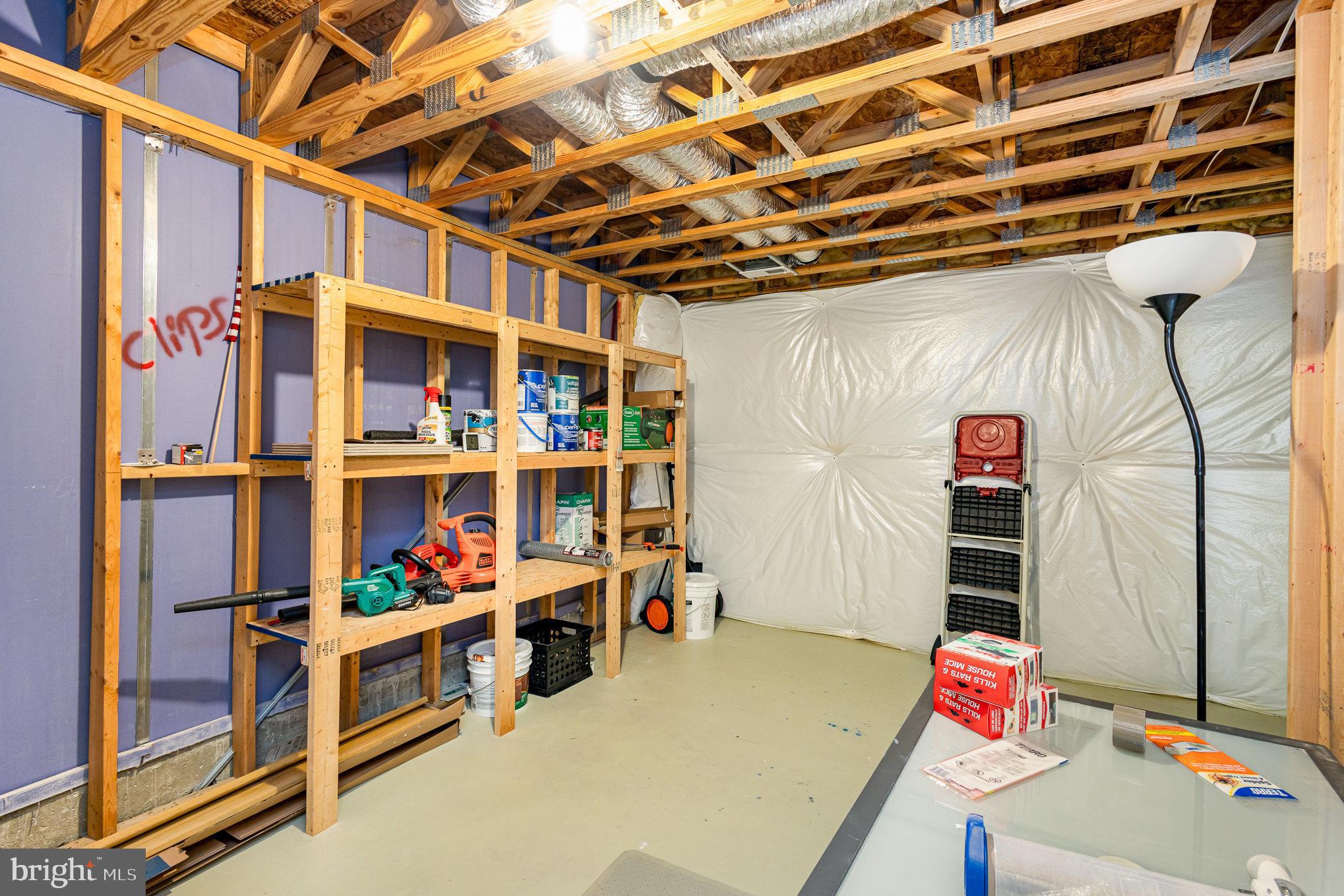 SUMMIT RIDGE - Residential Lease