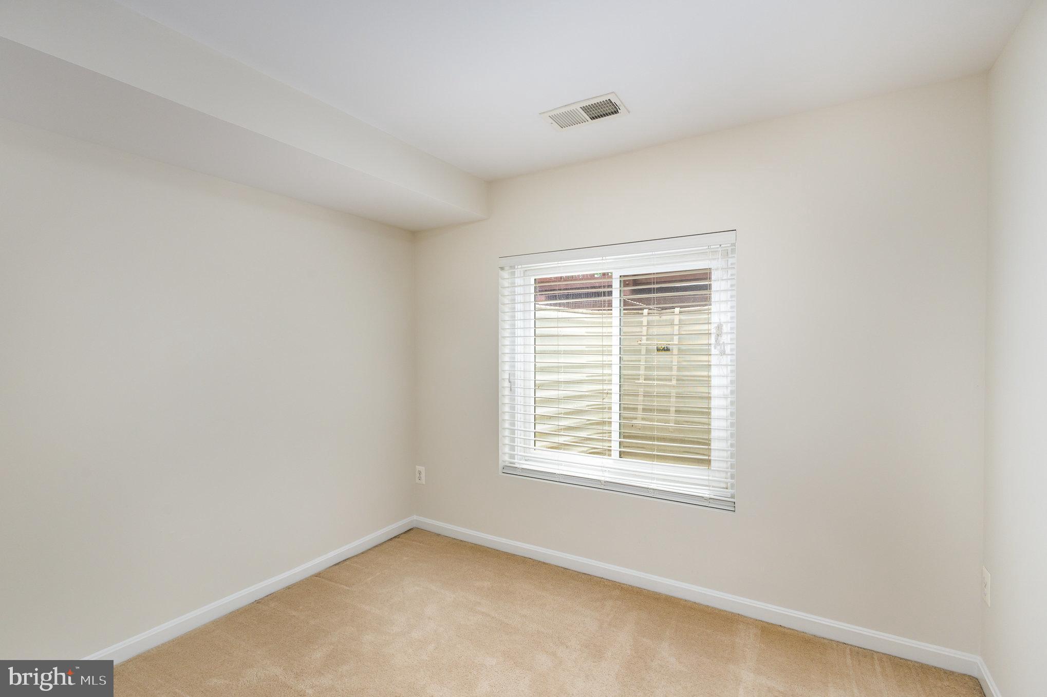 SUMMIT RIDGE - Residential Lease