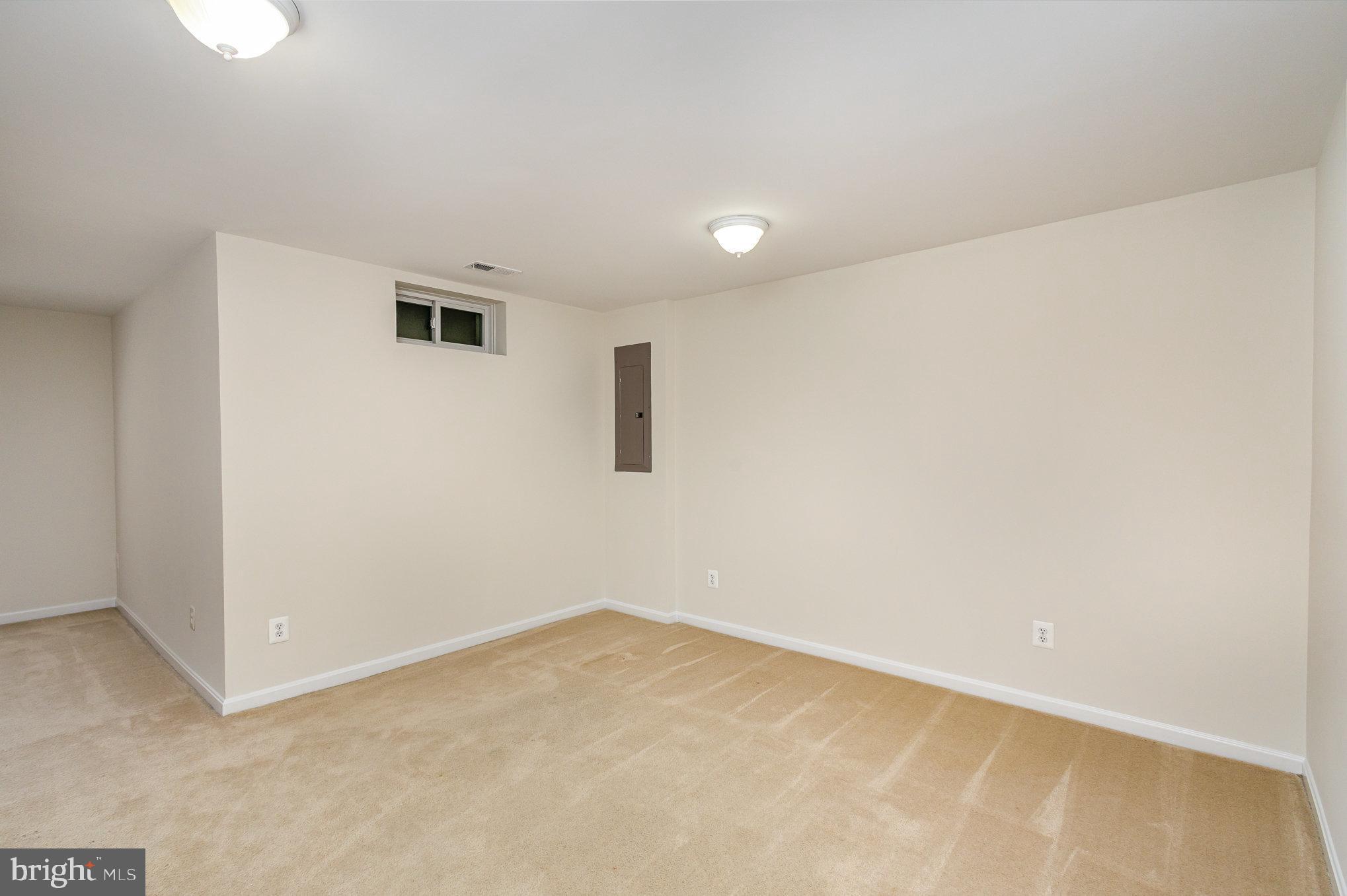 SUMMIT RIDGE - Residential Lease