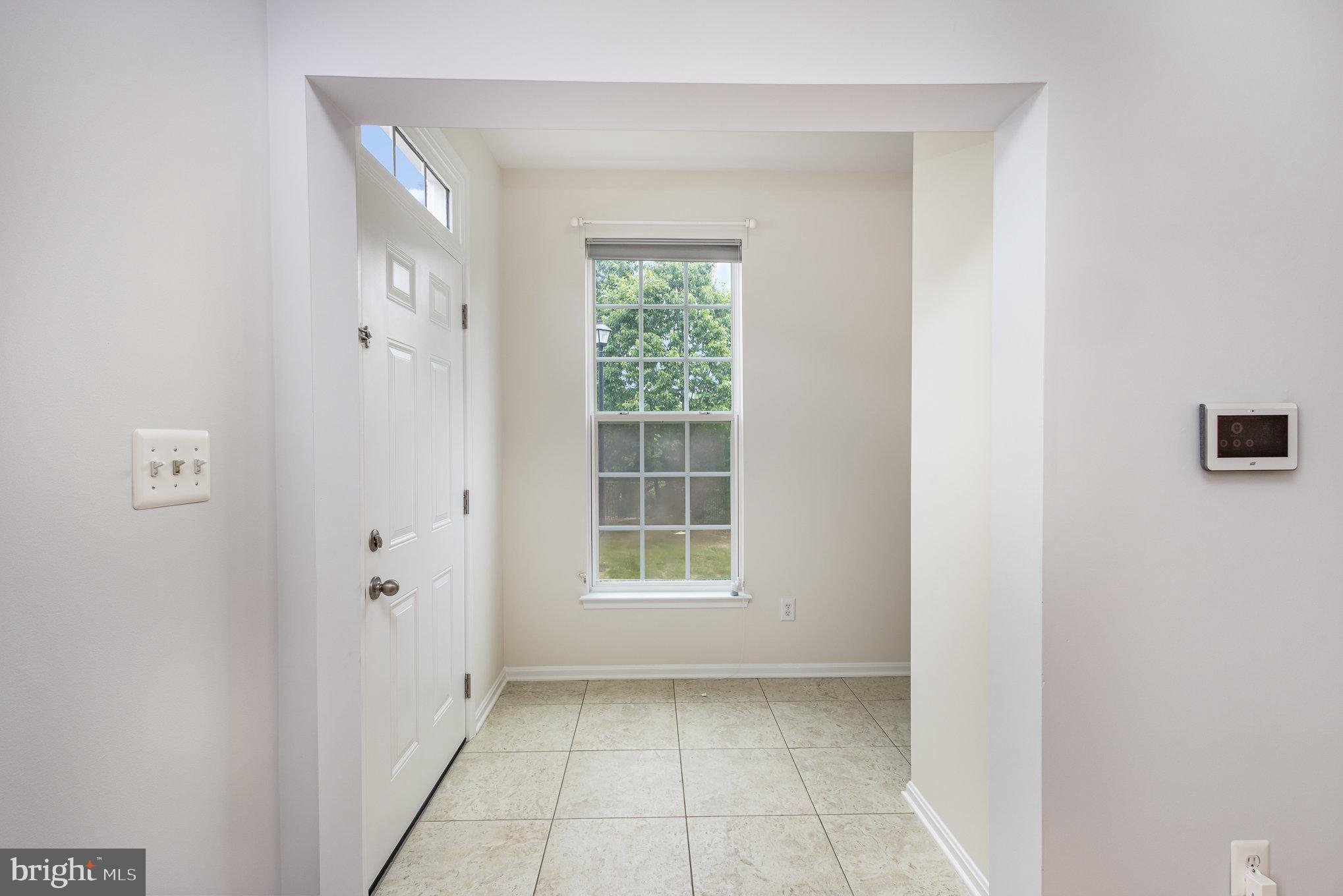 SUMMIT RIDGE - Residential Lease