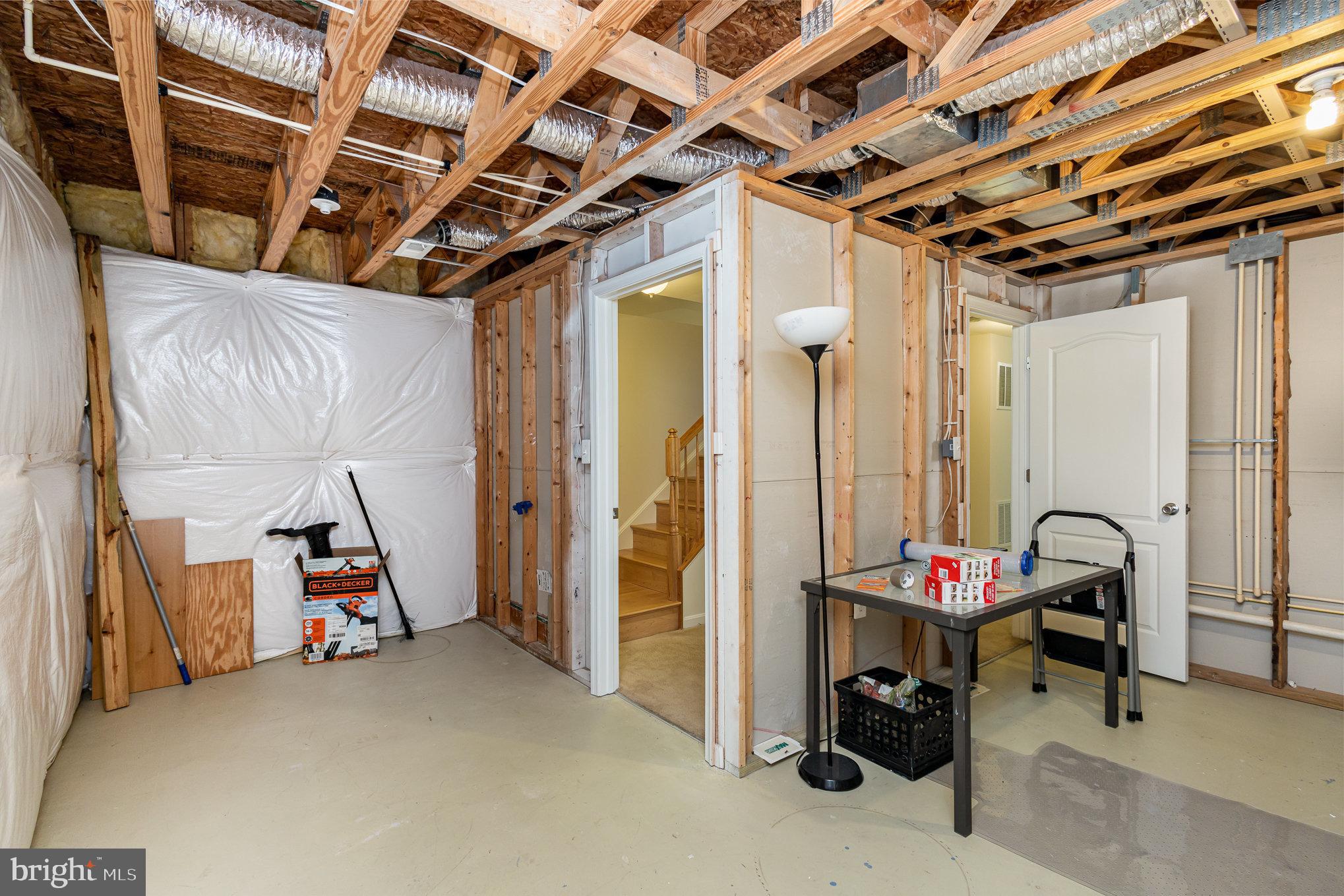 SUMMIT RIDGE - Residential Lease