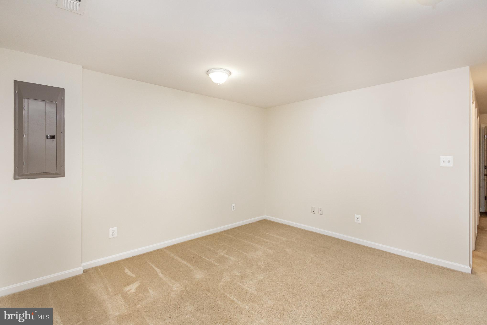 SUMMIT RIDGE - Residential Lease