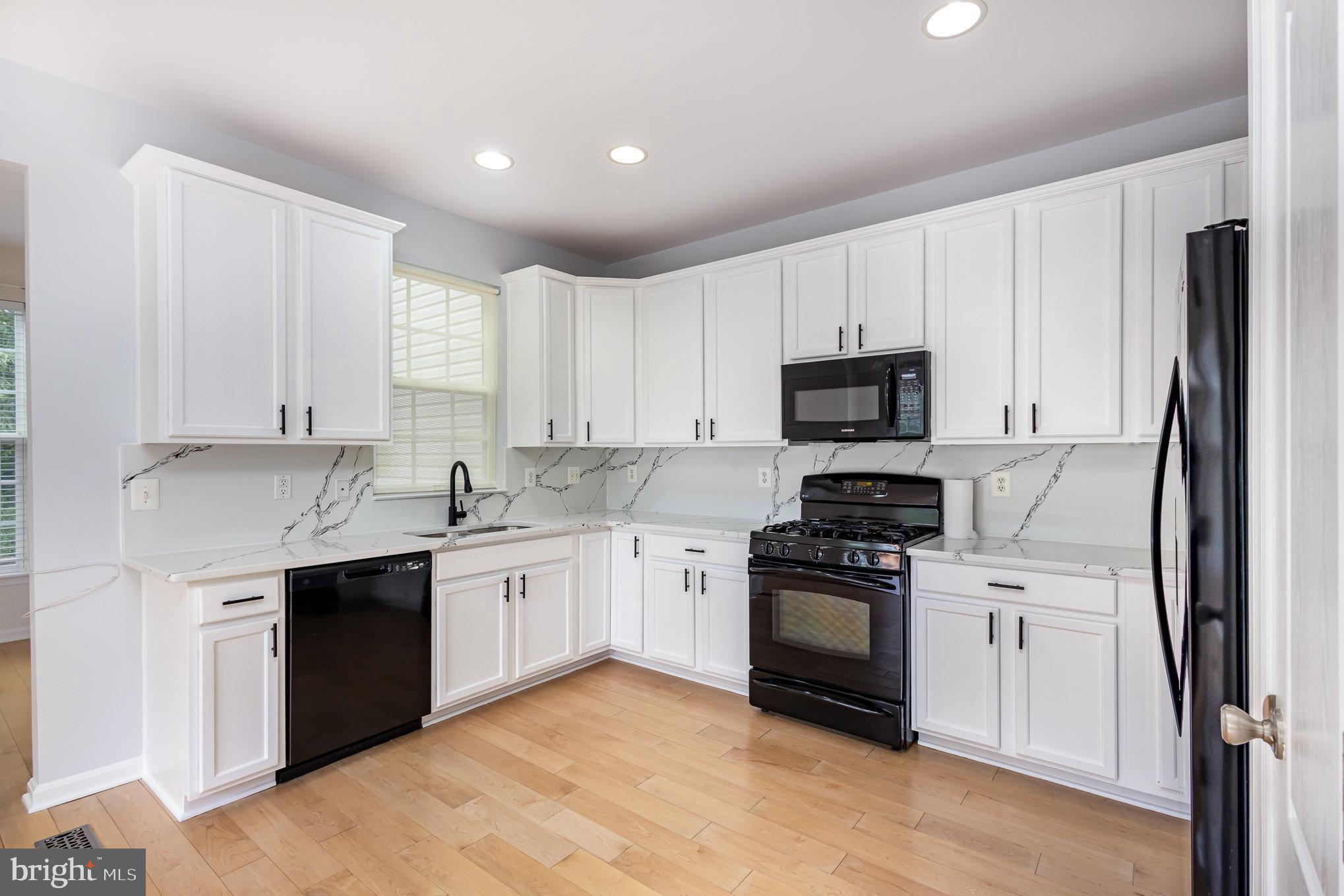 SUMMIT RIDGE - Residential Lease