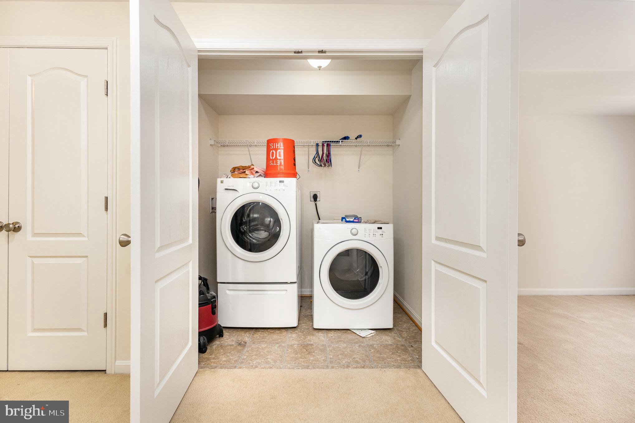 SUMMIT RIDGE - Residential Lease