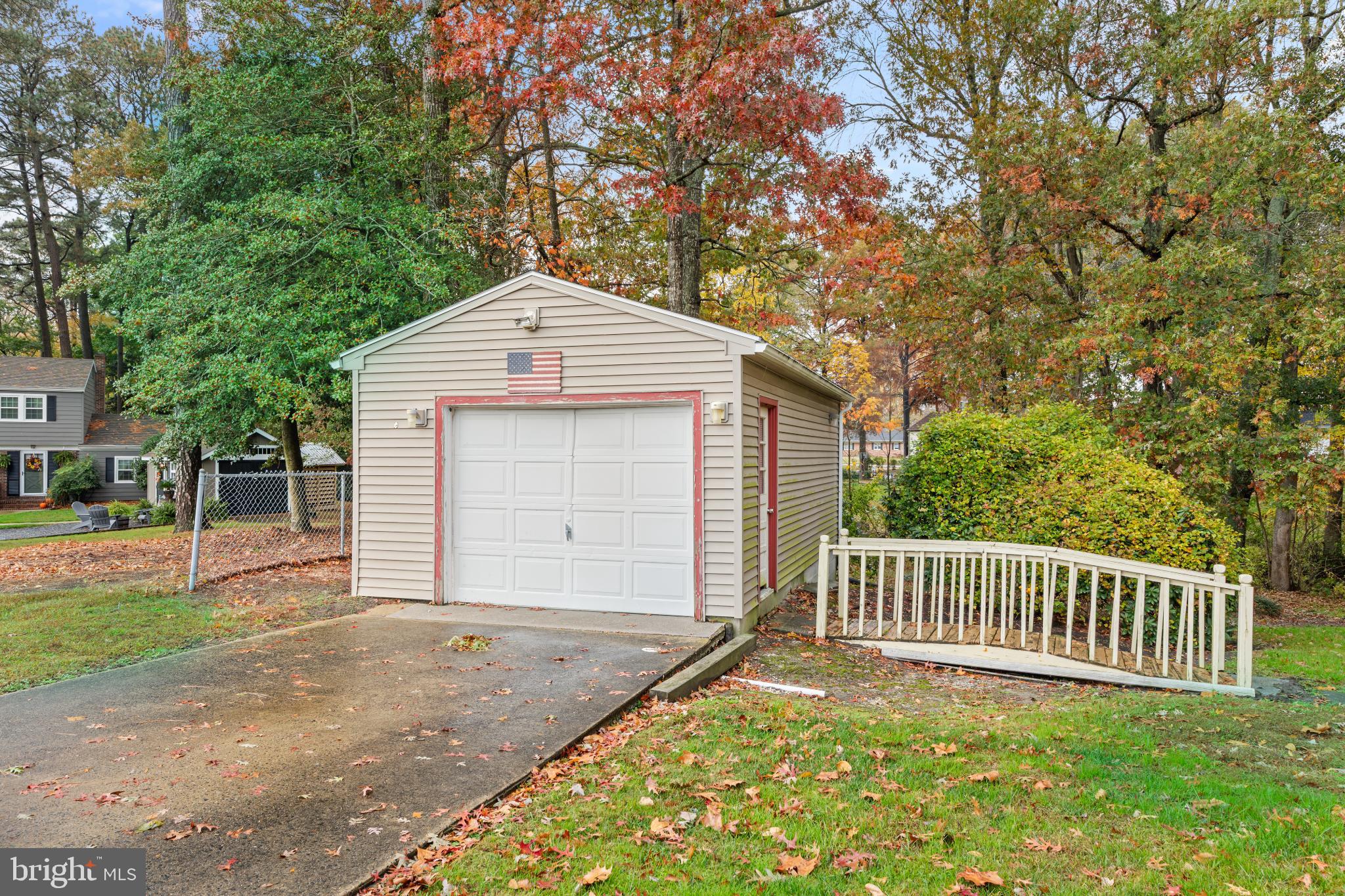 1520 WOODRIDGE DRIVE