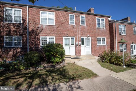 200 MAPLEWOOD DRIVE CONDO 4 POTTSTOWN PA 19464