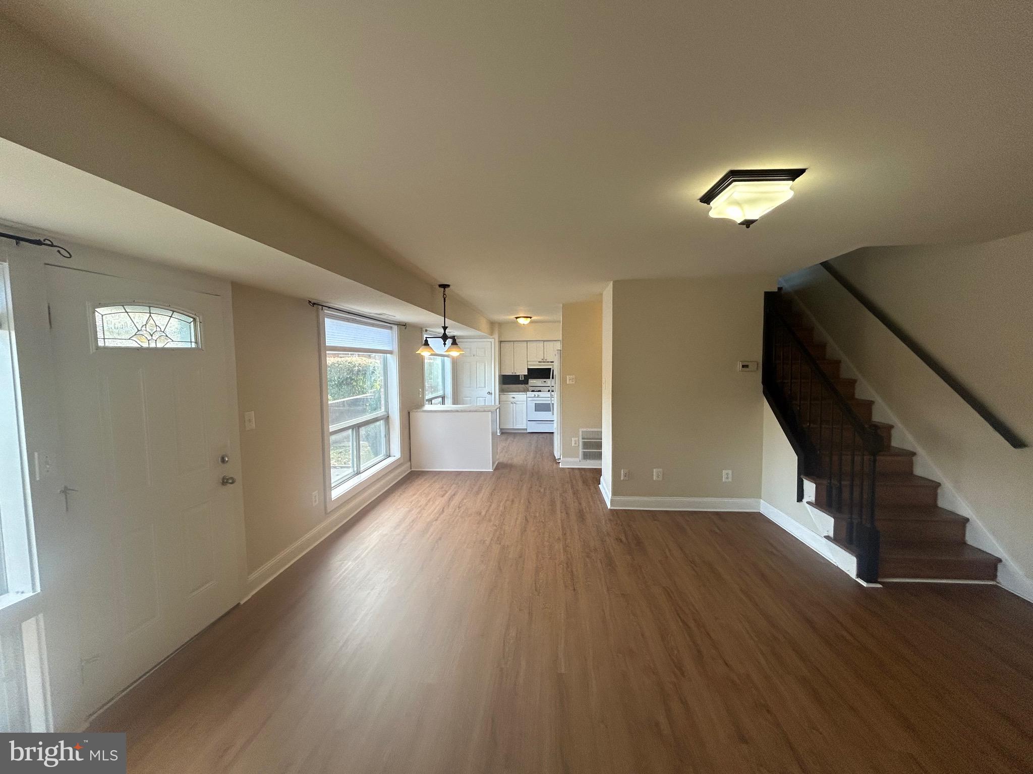 MOSBY WOODS - Residential Lease