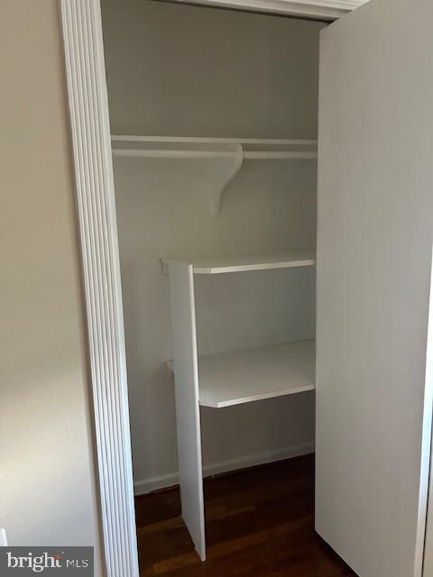 MOSBY WOODS - Residential Lease