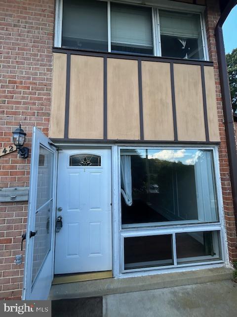 MOSBY WOODS - Residential Lease