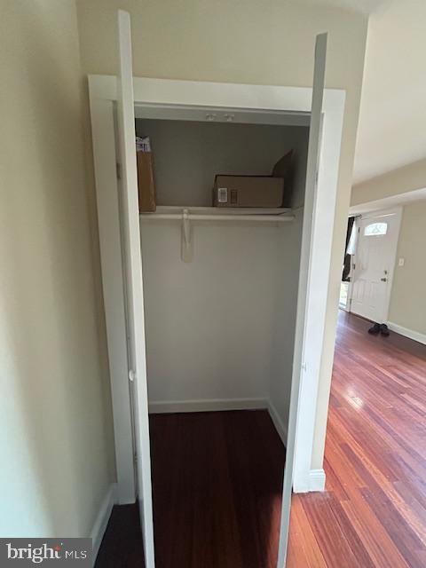 MOSBY WOODS - Residential Lease