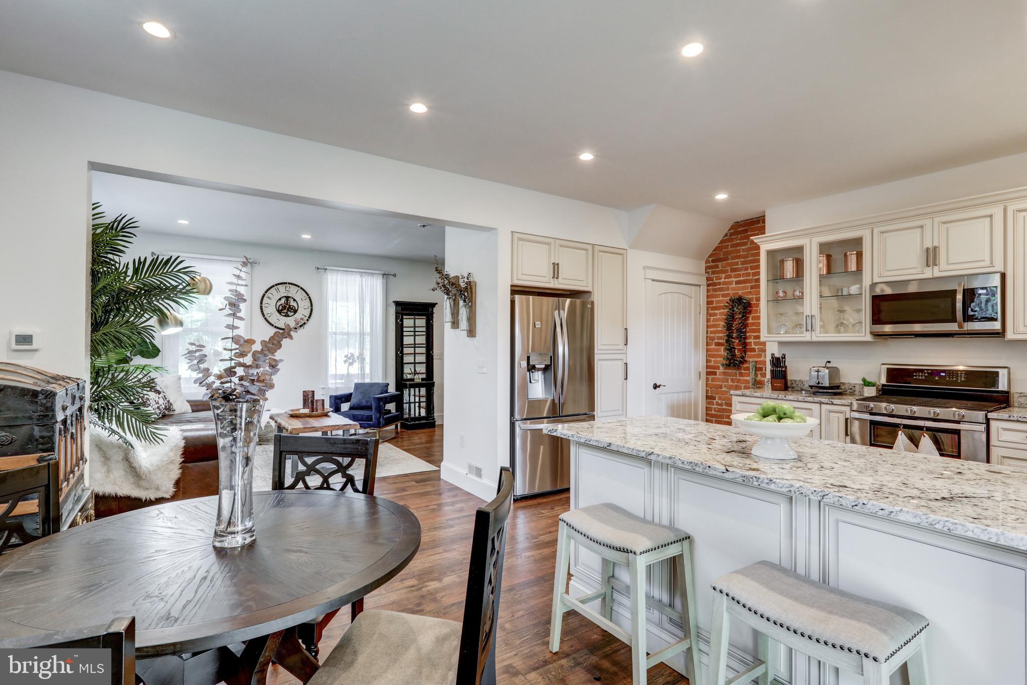 LANCASTER - Residential Lease