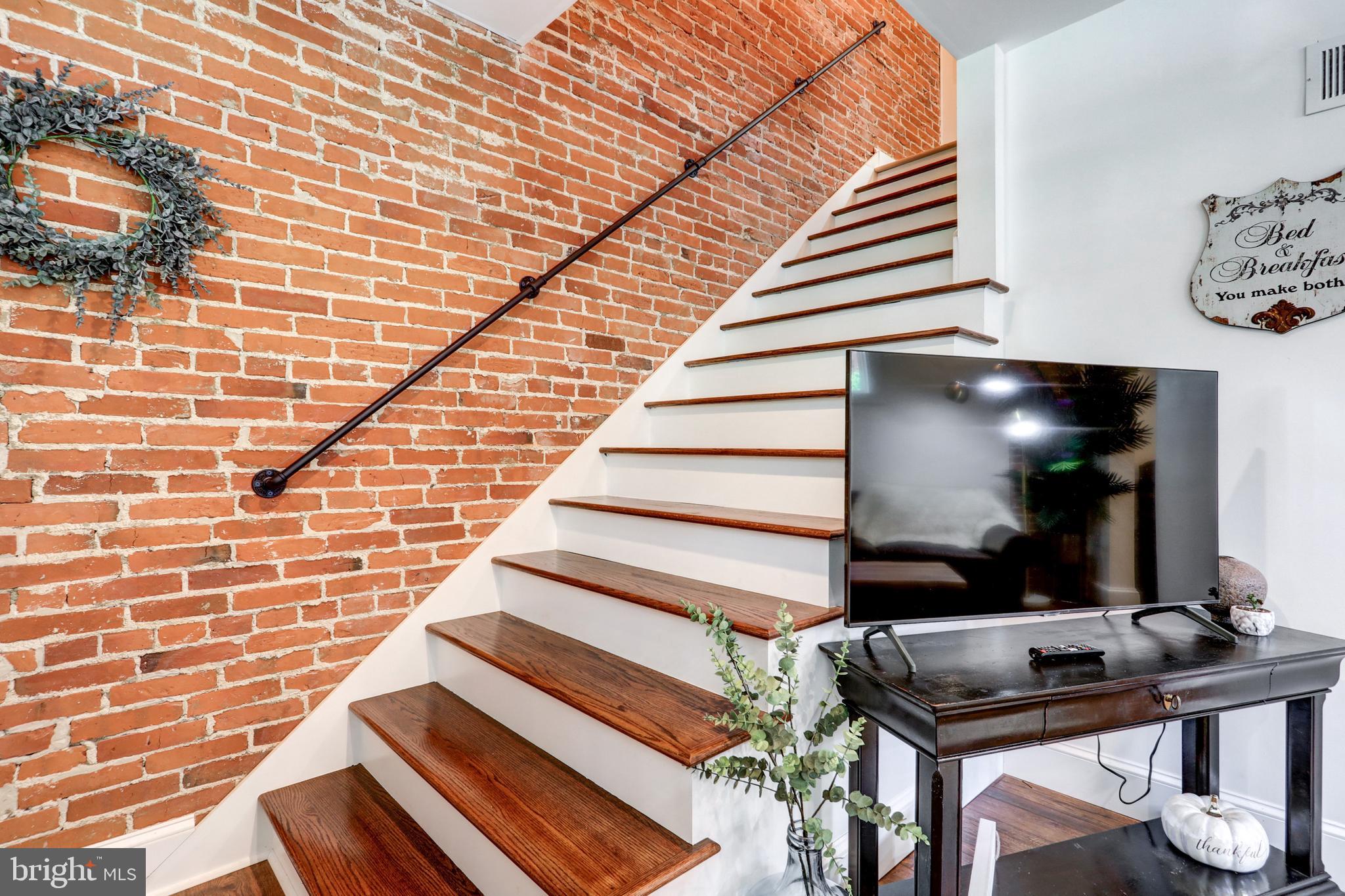 LANCASTER - Residential Lease