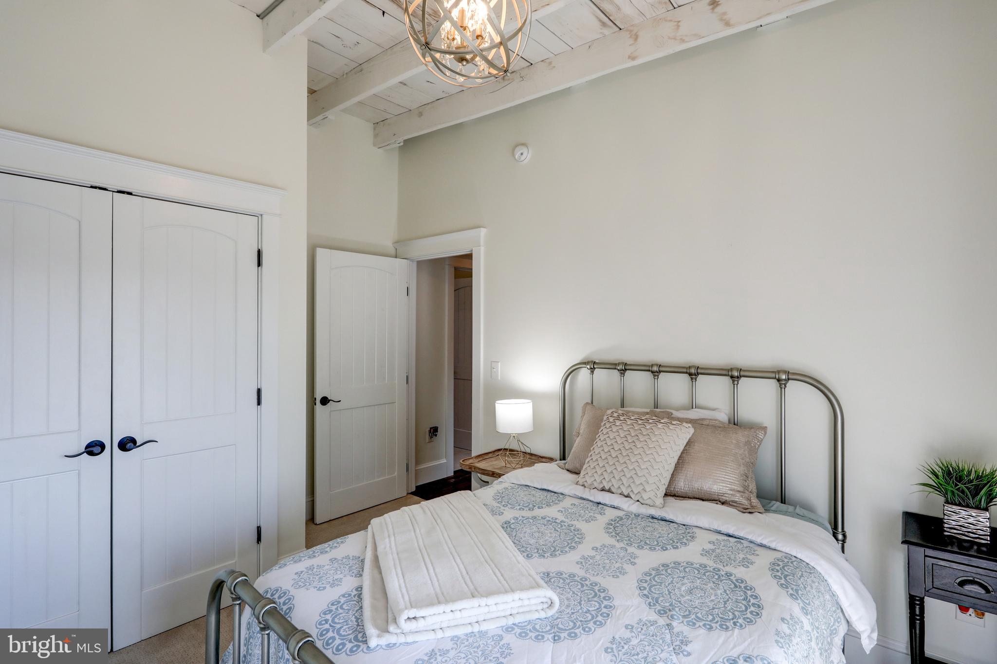 LANCASTER - Residential Lease