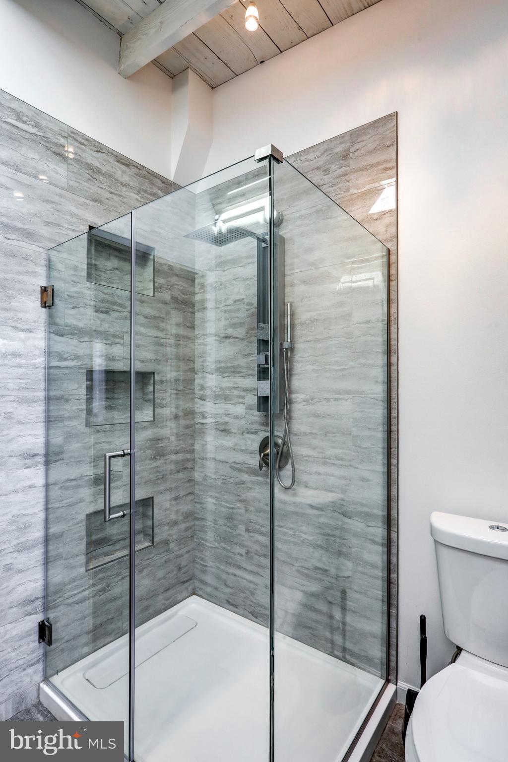 LANCASTER - Residential Lease