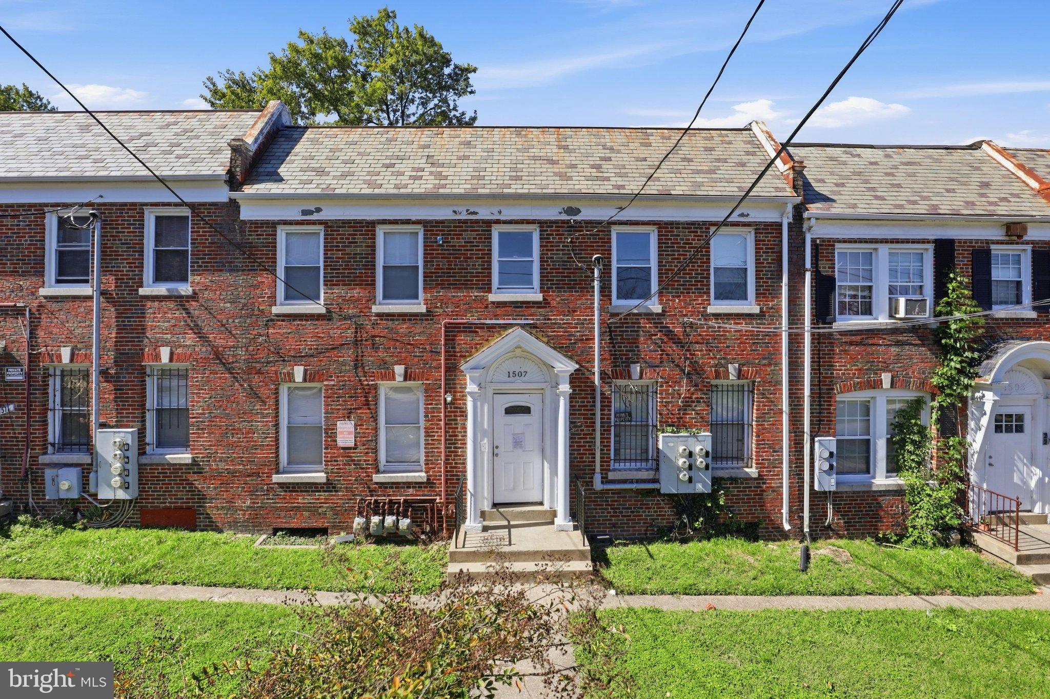 1507 17TH STREET SE