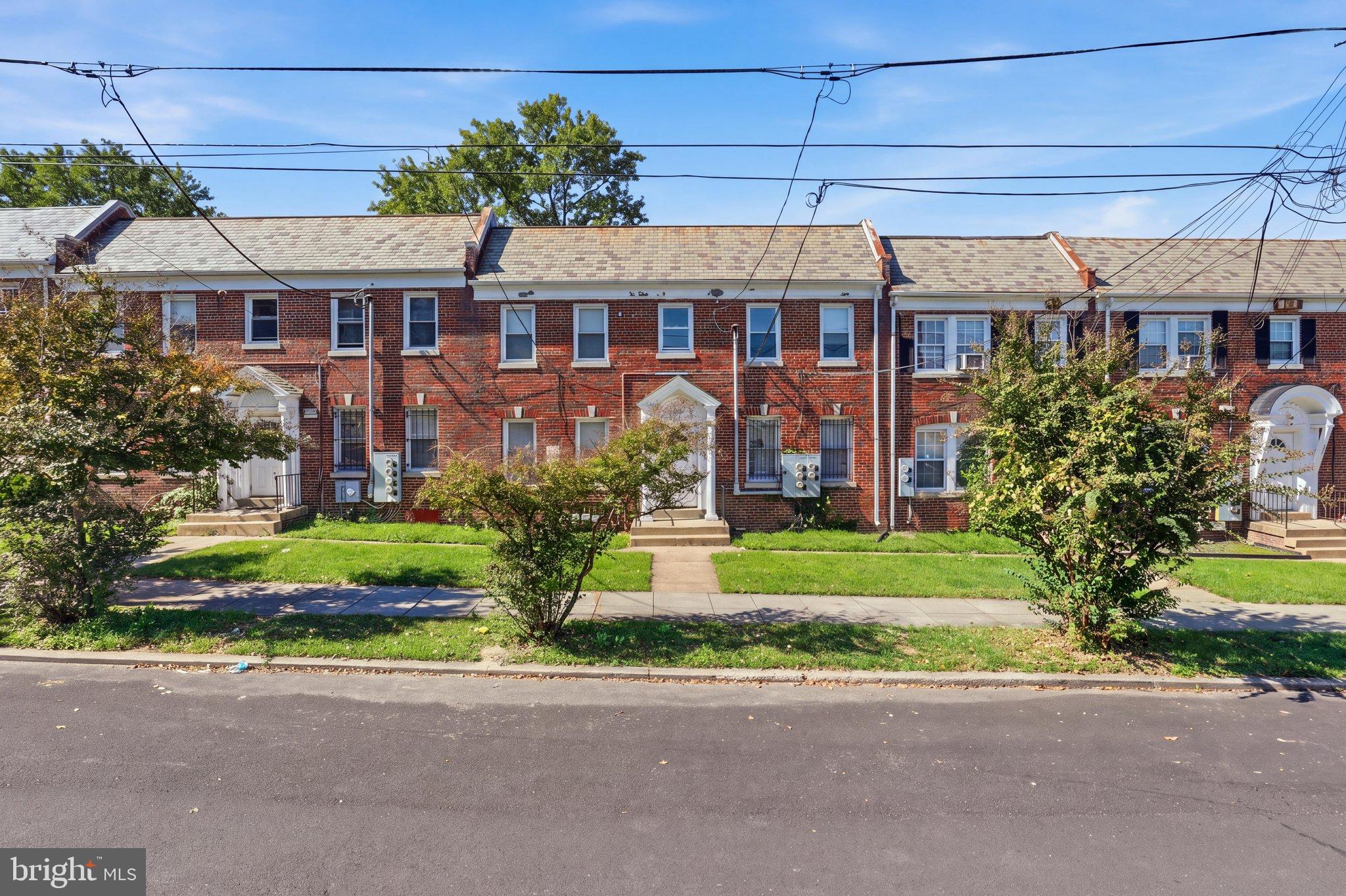 1507 17TH STREET SE