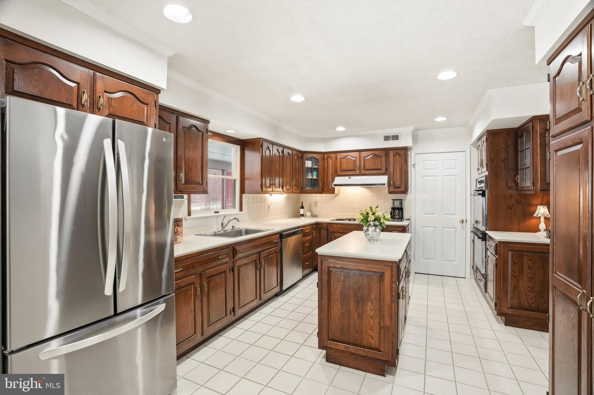 ALLNUTT FARMS ESTATES - Residential