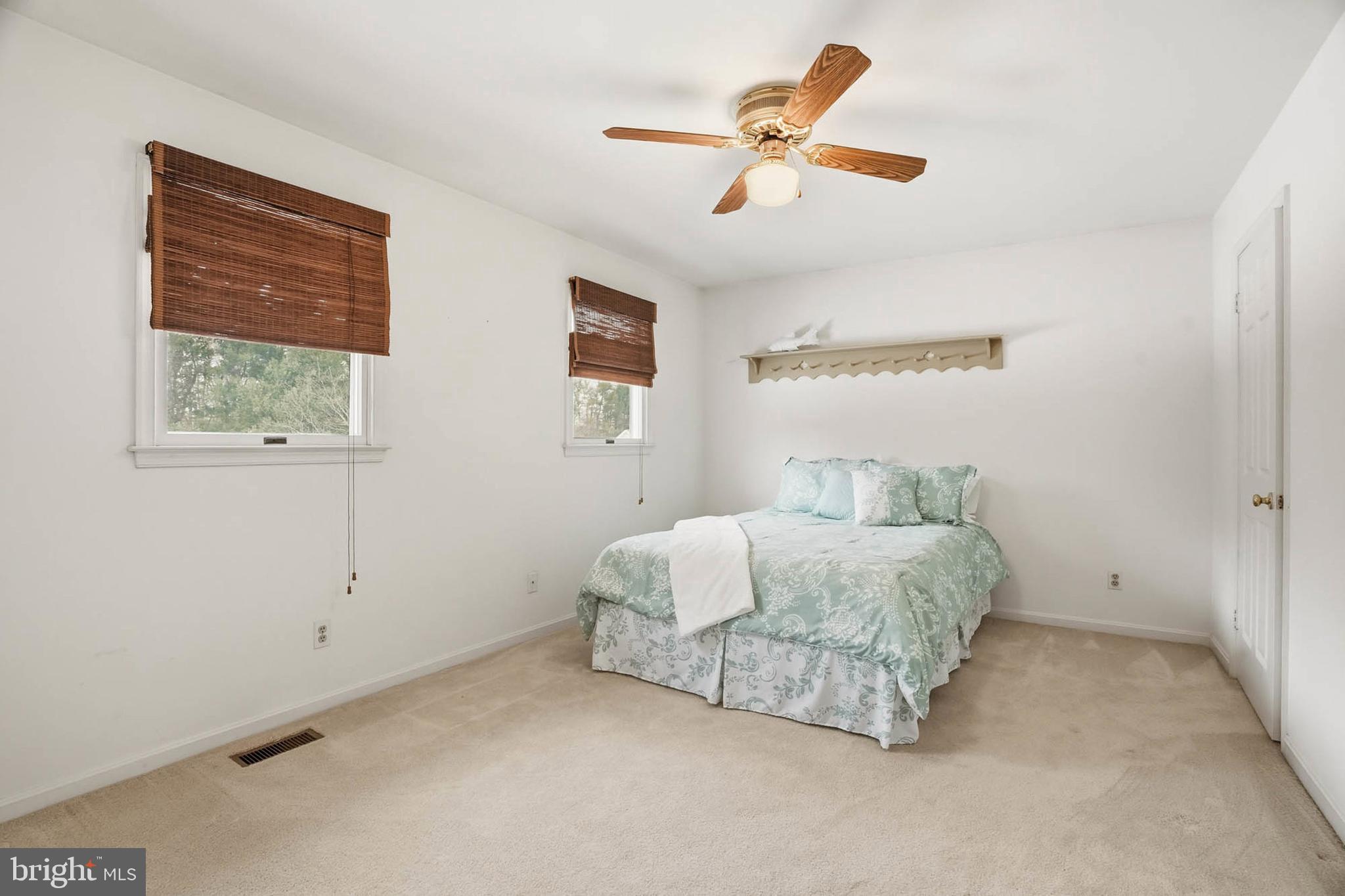 ALLNUTT FARMS ESTATES - Residential