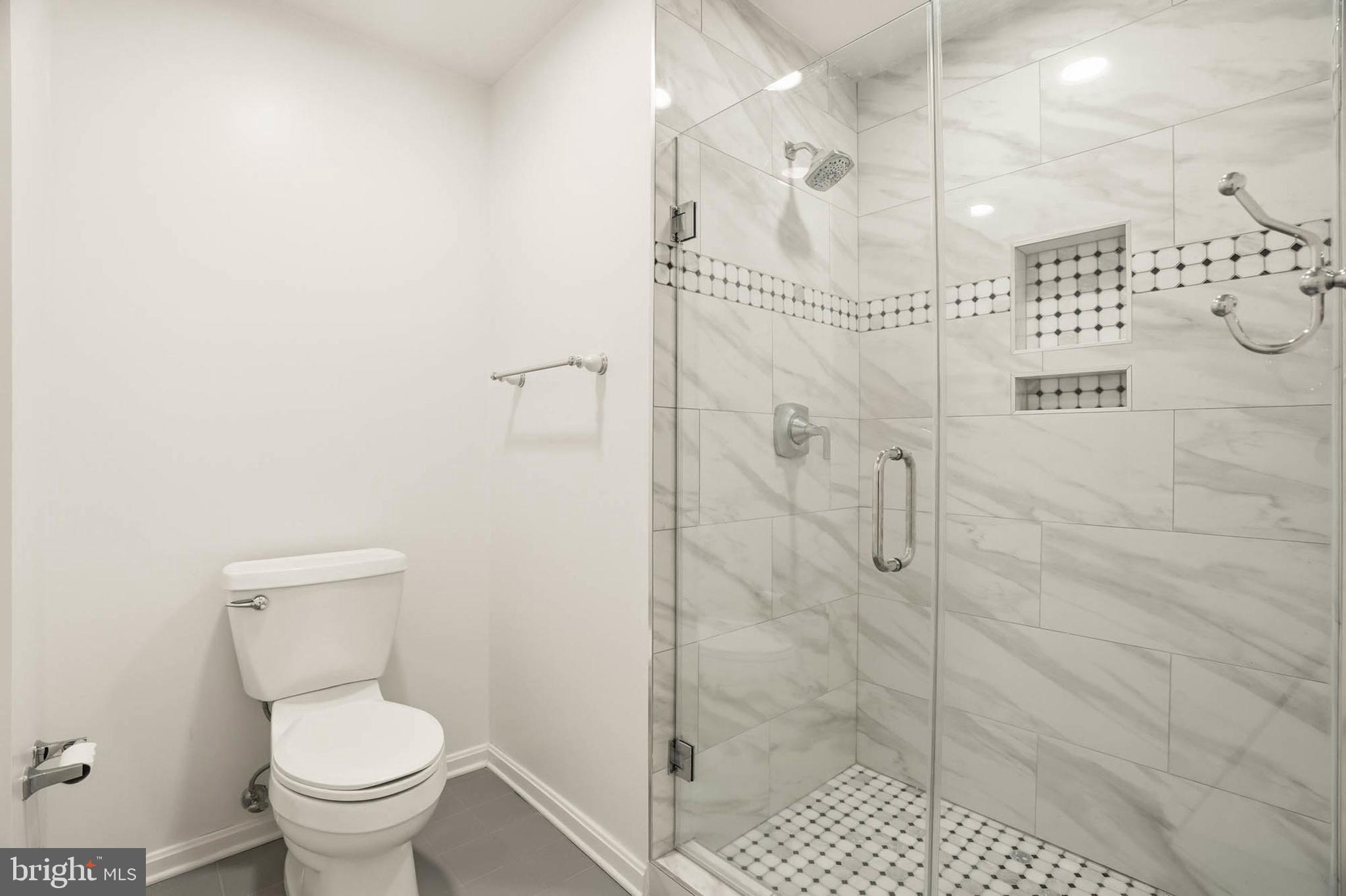 ALLNUTT FARMS ESTATES - Residential