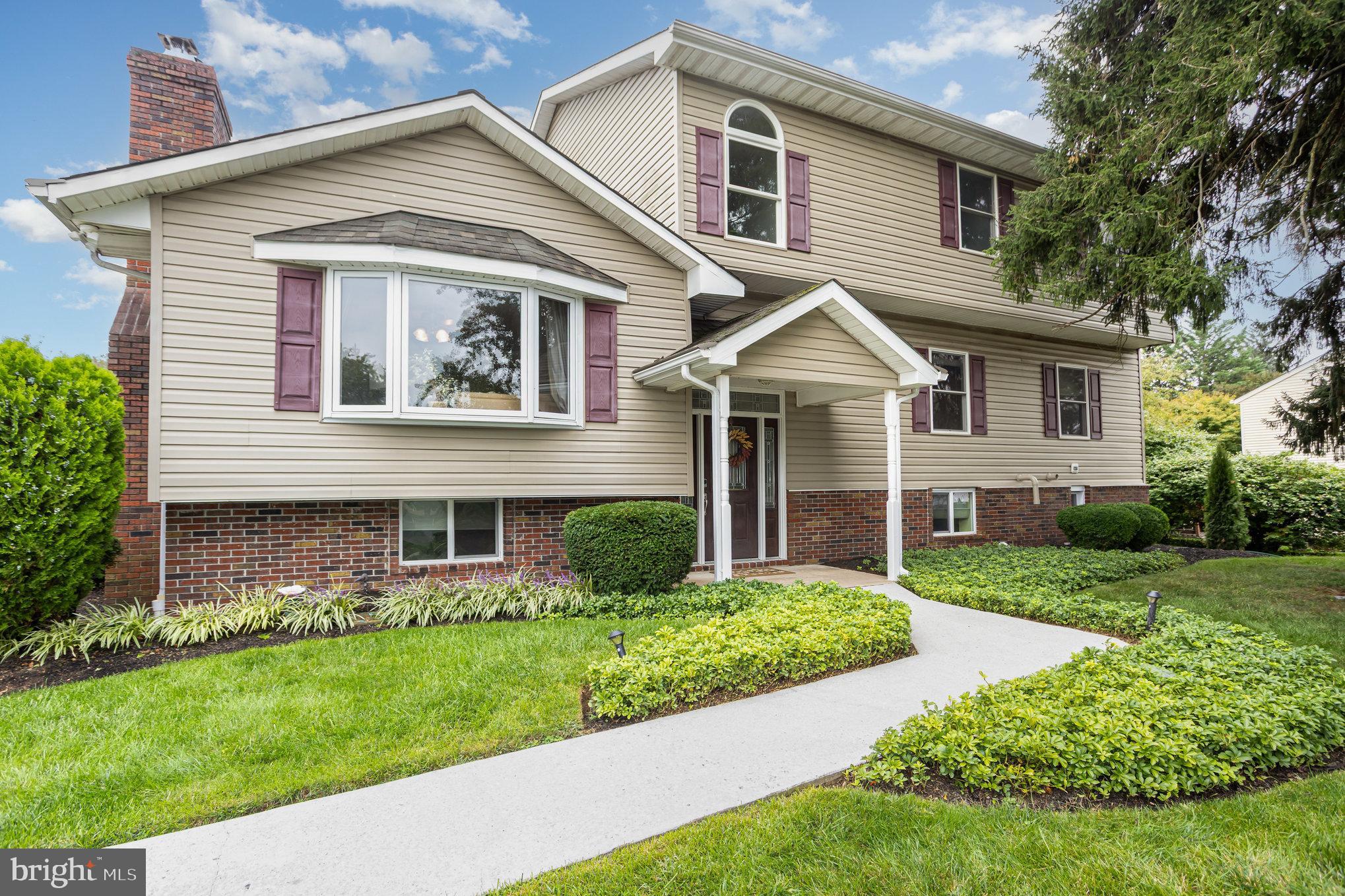 1321 MALBAY DRIVE A