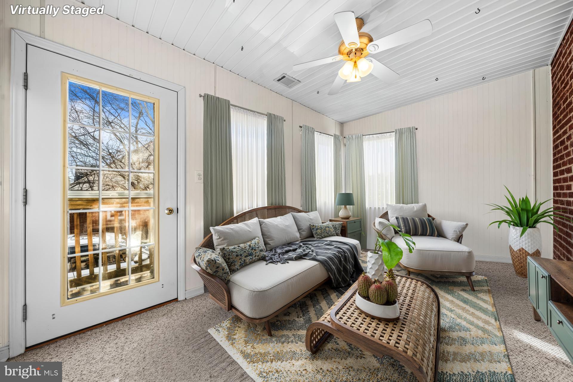 WOOD'S SUB LA PLATA - Residential