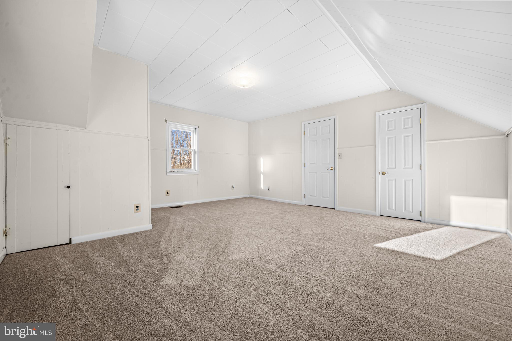 WOOD'S SUB LA PLATA - Residential