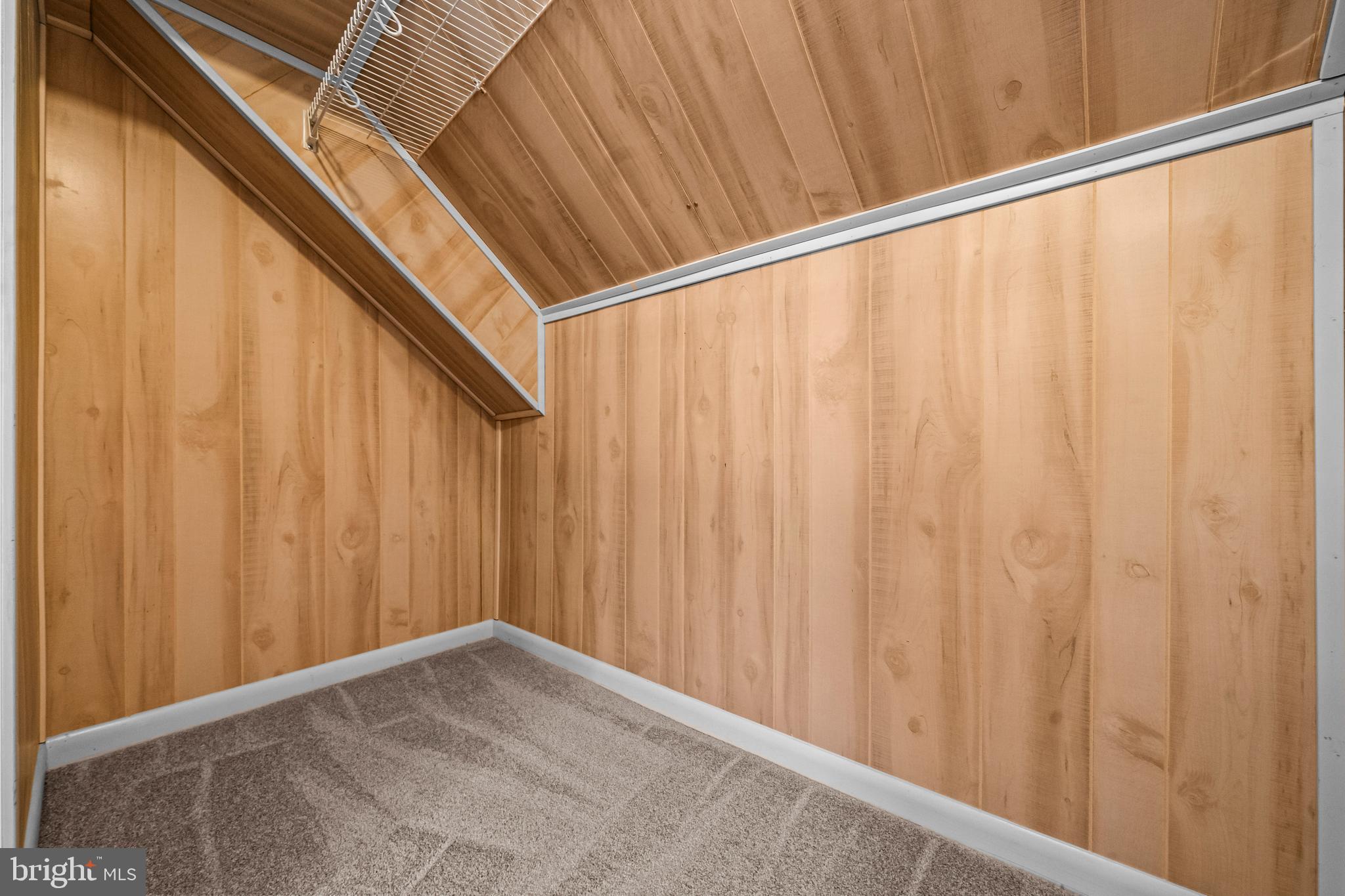 WOOD'S SUB LA PLATA - Residential