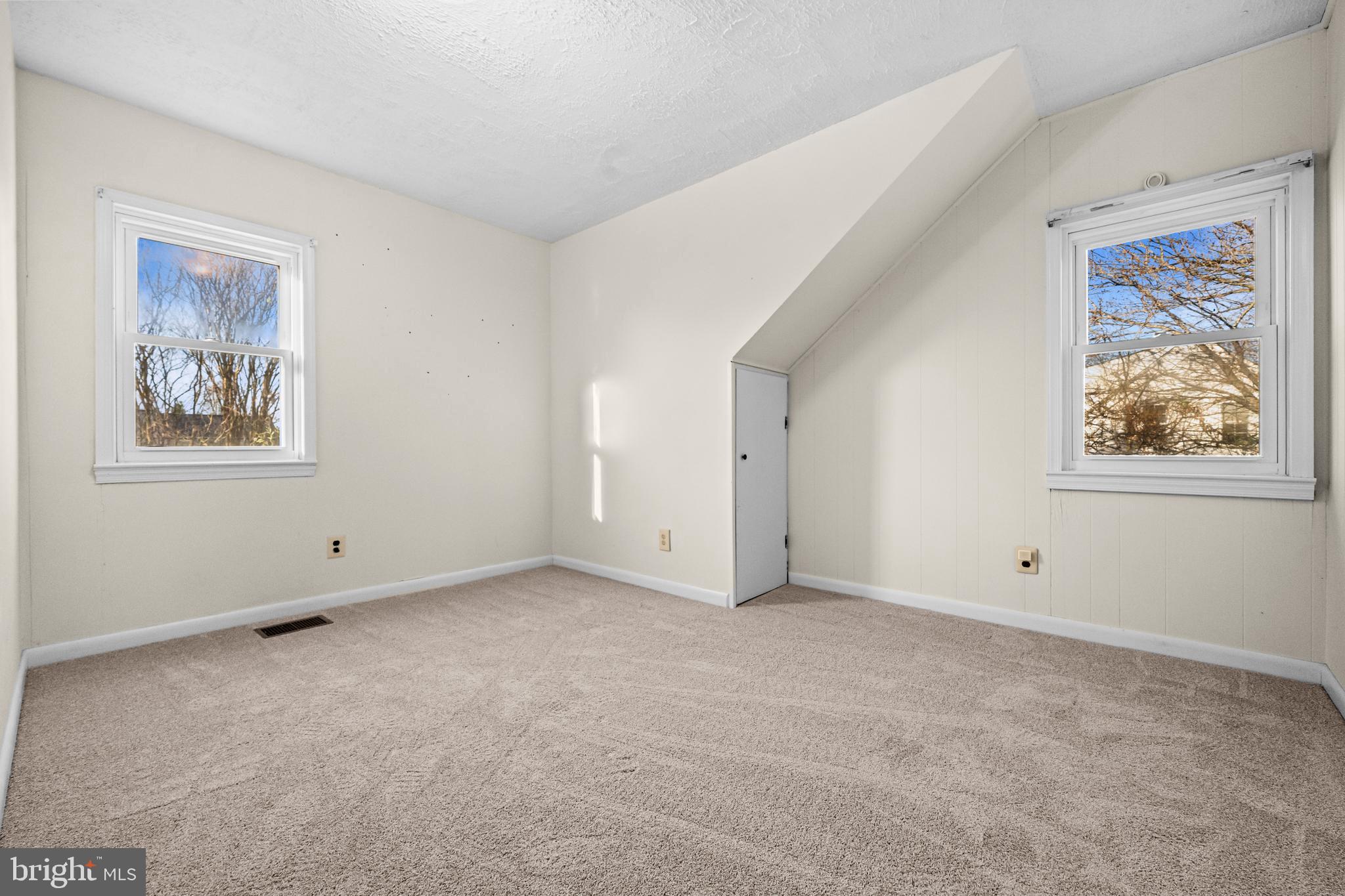 WOOD'S SUB LA PLATA - Residential