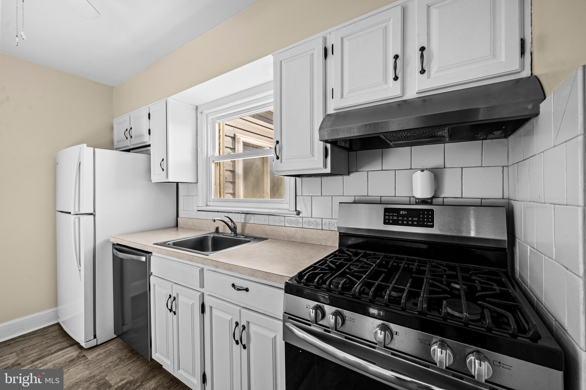 WOOD'S SUB LA PLATA - Residential