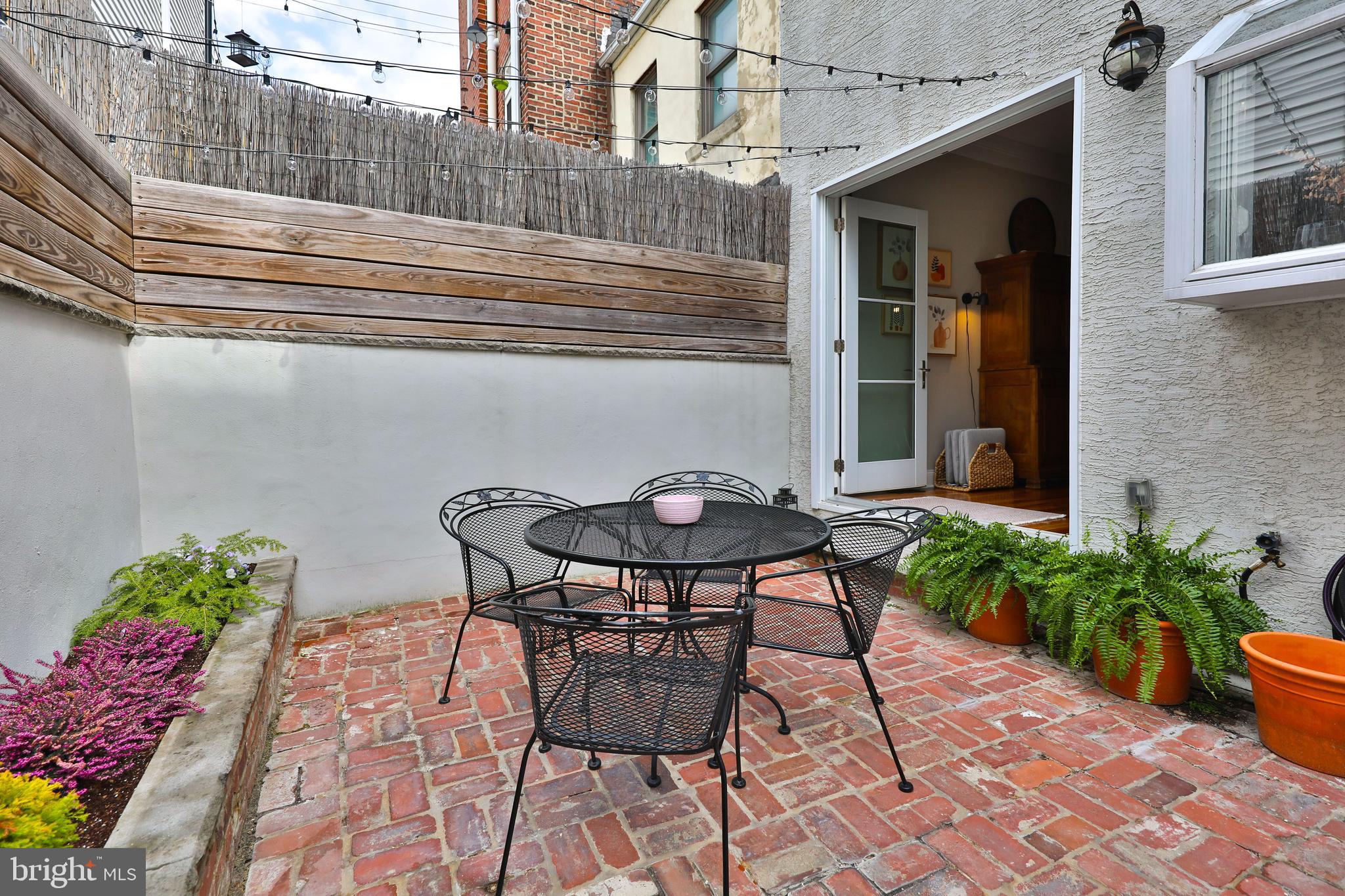 BELLA VISTA - Residential