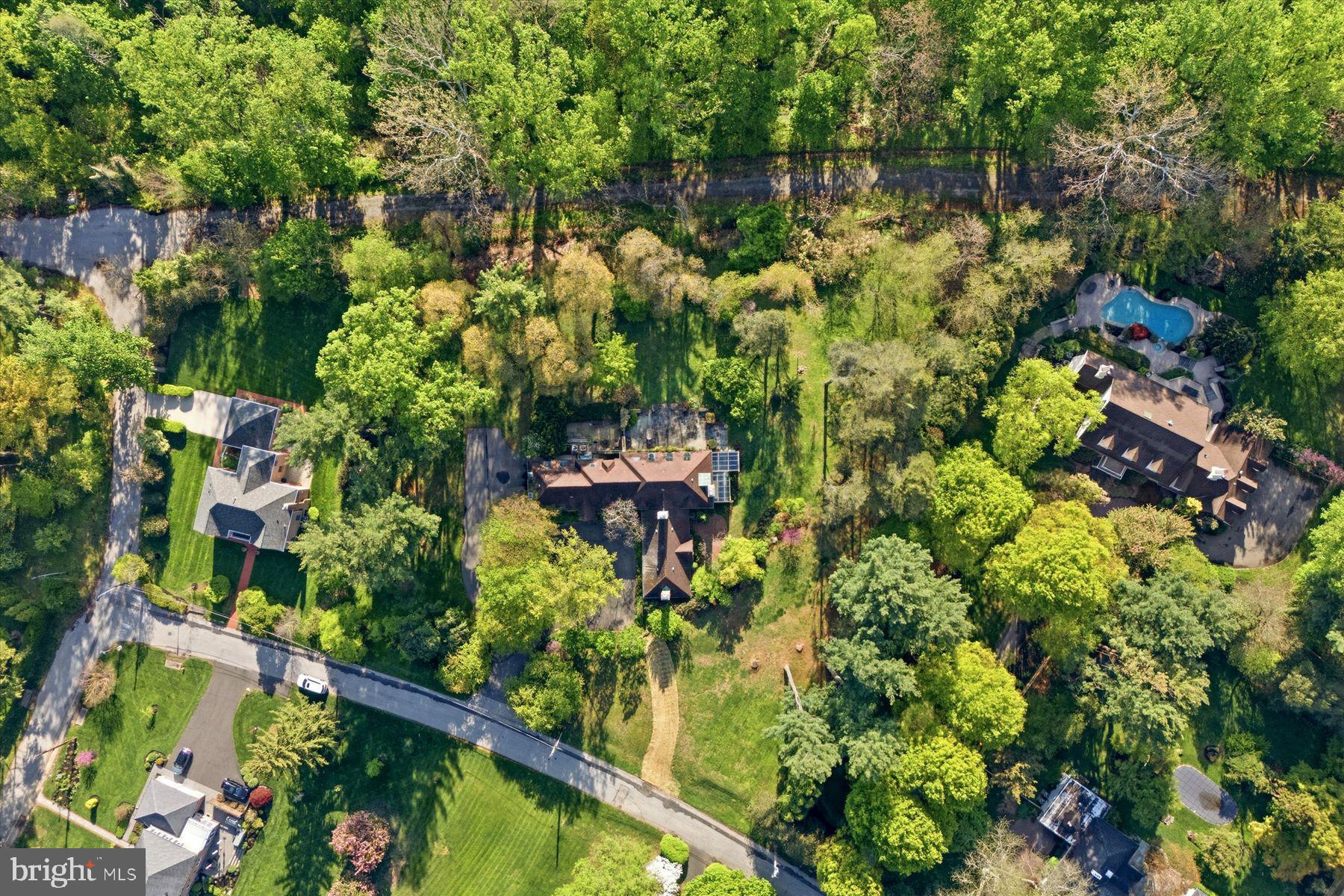 CHESTNUT HILL - Residential