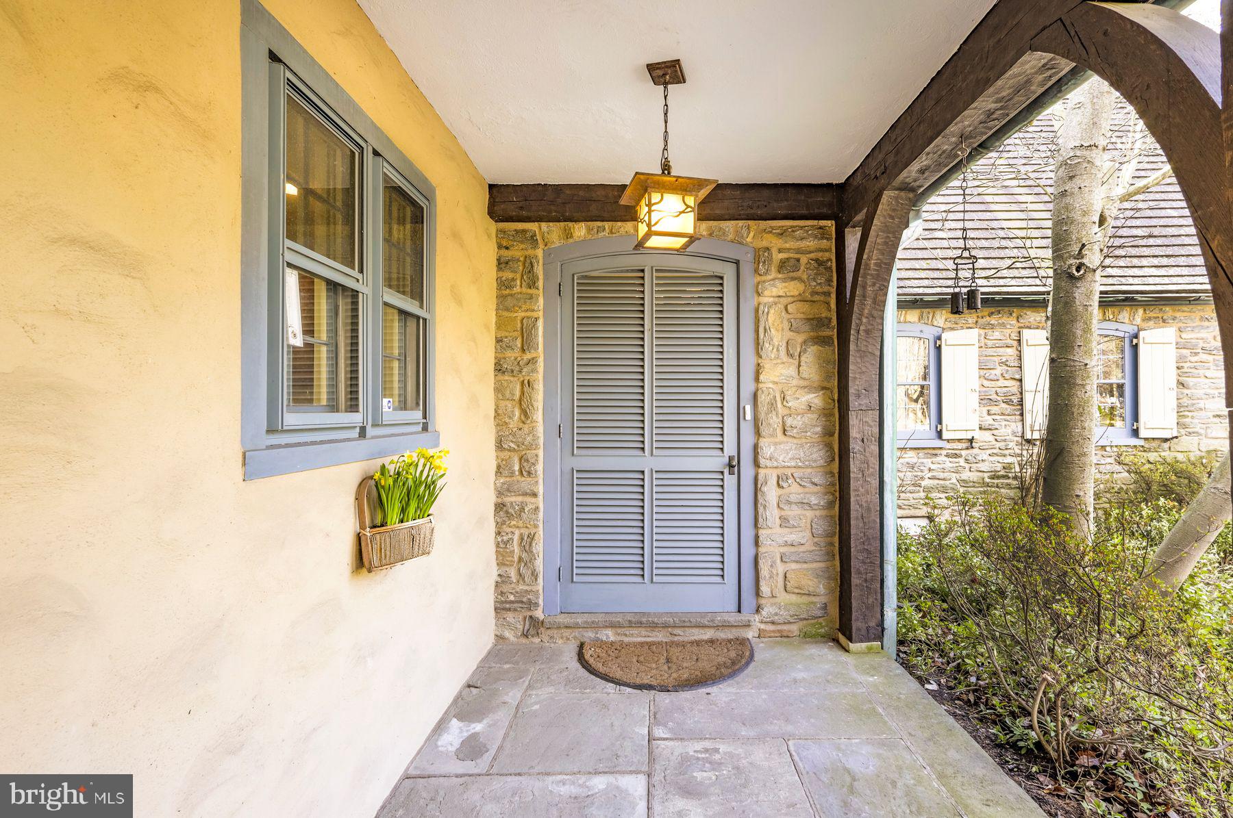 CHESTNUT HILL - Residential